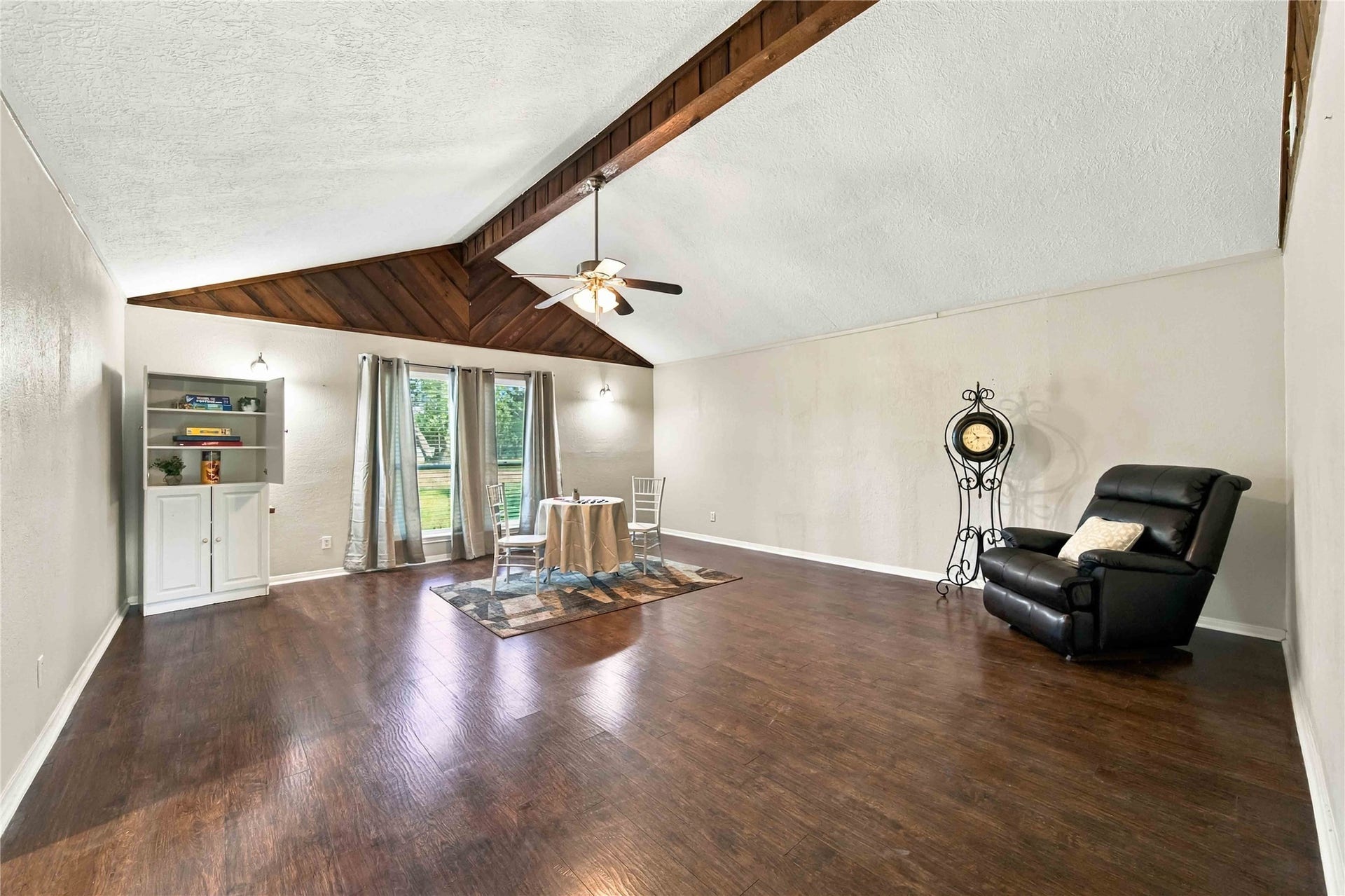 4697 Wickwillow Lane, Alvin, TX 77511 Game room/5th bedroom. However you wish to use it.