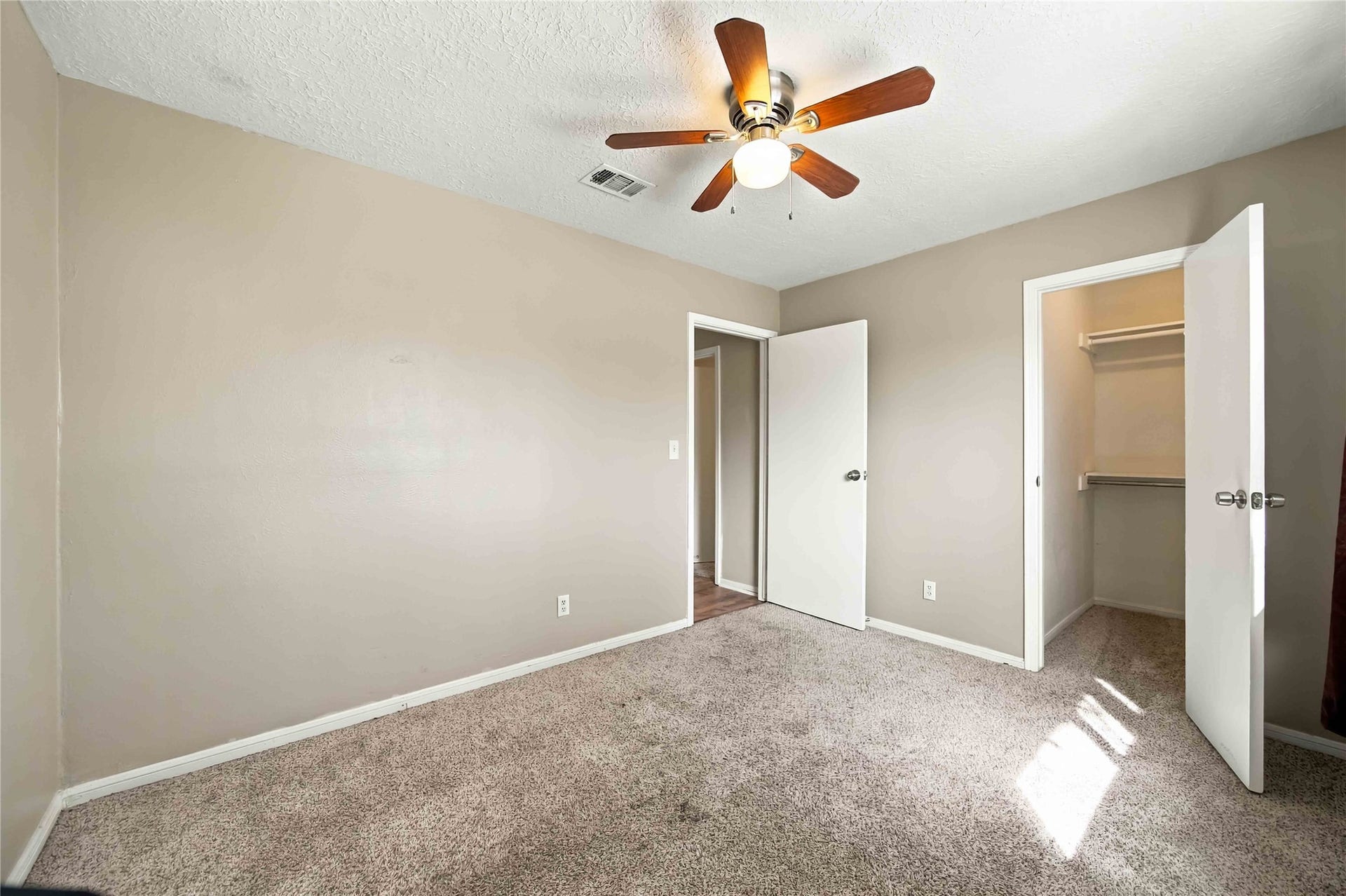 4697 Wickwillow Lane, Alvin, TX 77511 Another secondary bedroom