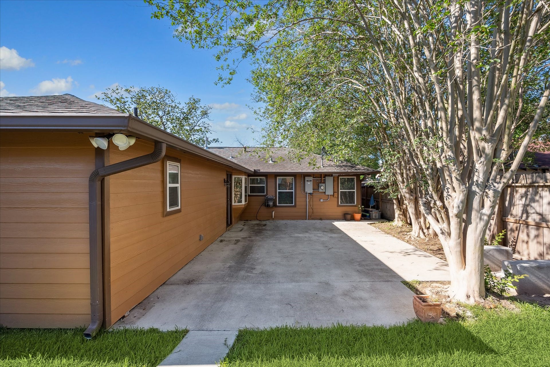 1325 Curtin Street, Houston, TX 77018 Large back patio