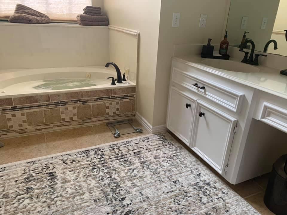 4102 Woodlake Lane, Missouri City, TX 77459 Master Bathroom