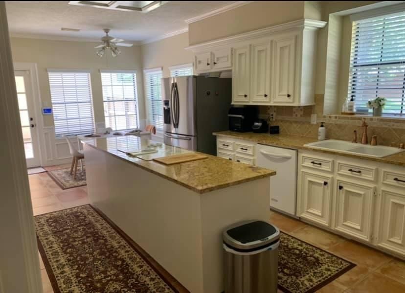 4102 Woodlake Lane, Missouri City, TX 77459 Kitchen