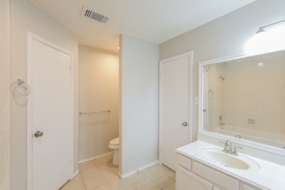 16319 N Mist Drive, Houston, TX 77073 16319 N Mist Drive, Houston, TX 77073