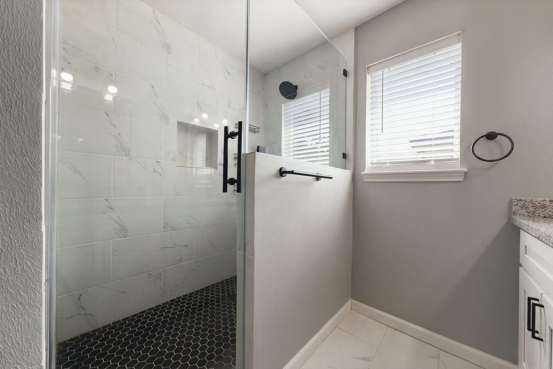 326 Kingscourt Drive, Houston, TX 77015 326 Kingscourt Drive, Houston, TX 77015