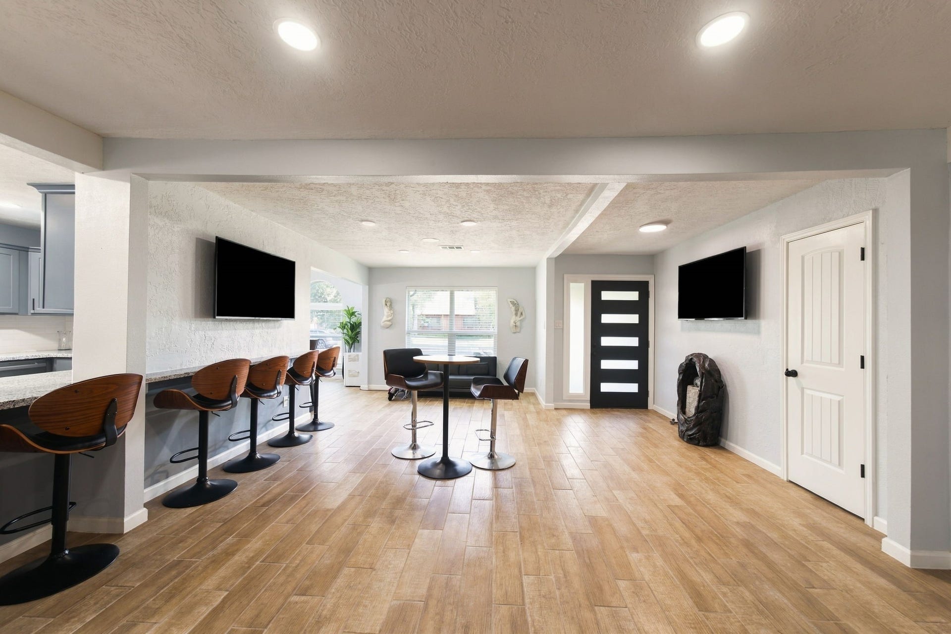 326 Kingscourt Drive, Houston, TX 77015 326 Kingscourt Drive, Houston, TX 77015