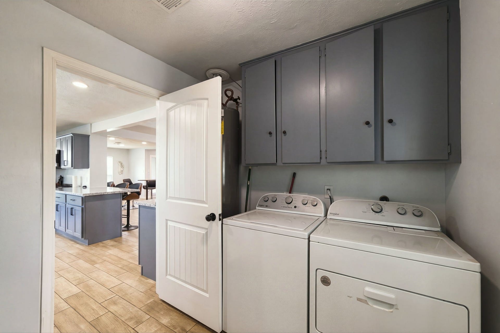 326 Kingscourt Drive, Houston, TX 77015 326 Kingscourt Drive, Houston, TX 77015