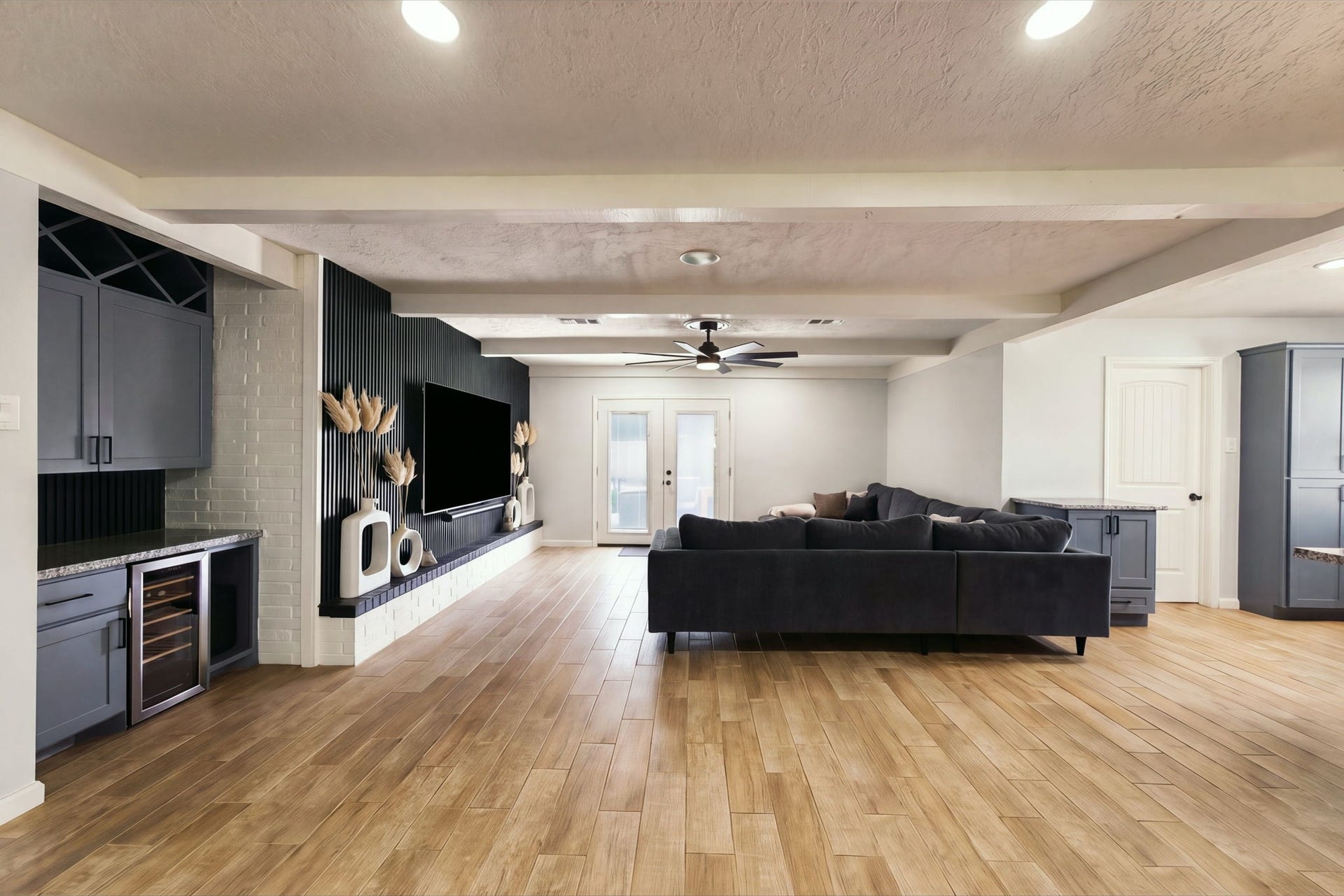 326 Kingscourt Drive, Houston, TX 77015 326 Kingscourt Drive, Houston, TX 77015