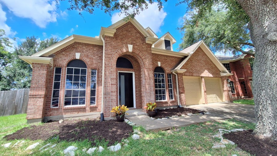 Property photo for 17122 Canterbury Green Court, Sugar Land, TX