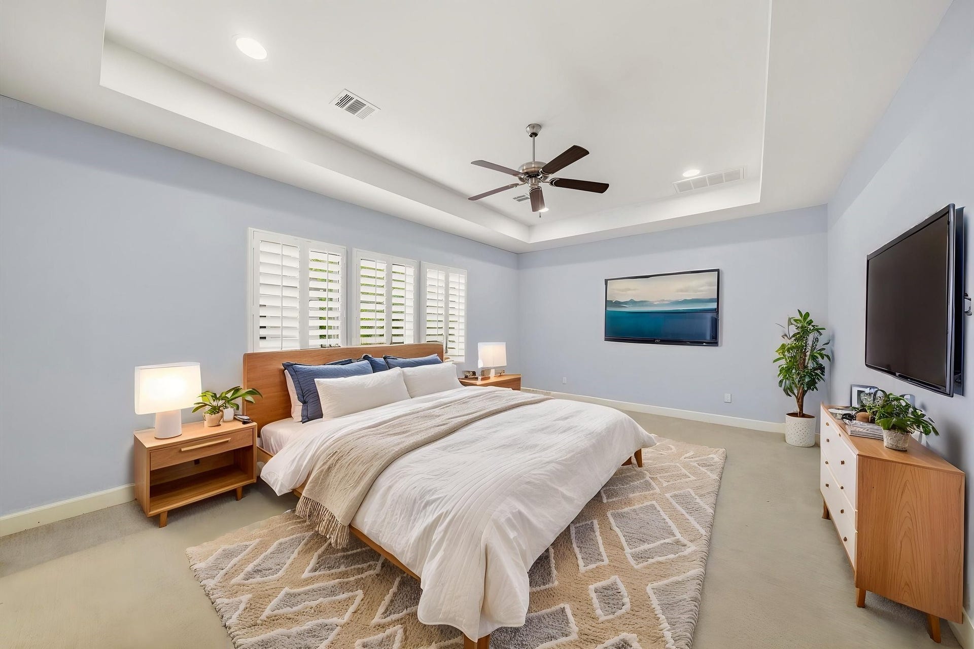 4926 Ella Boulevard, Houston, TX 77018 Primary bedroom virtually staged.