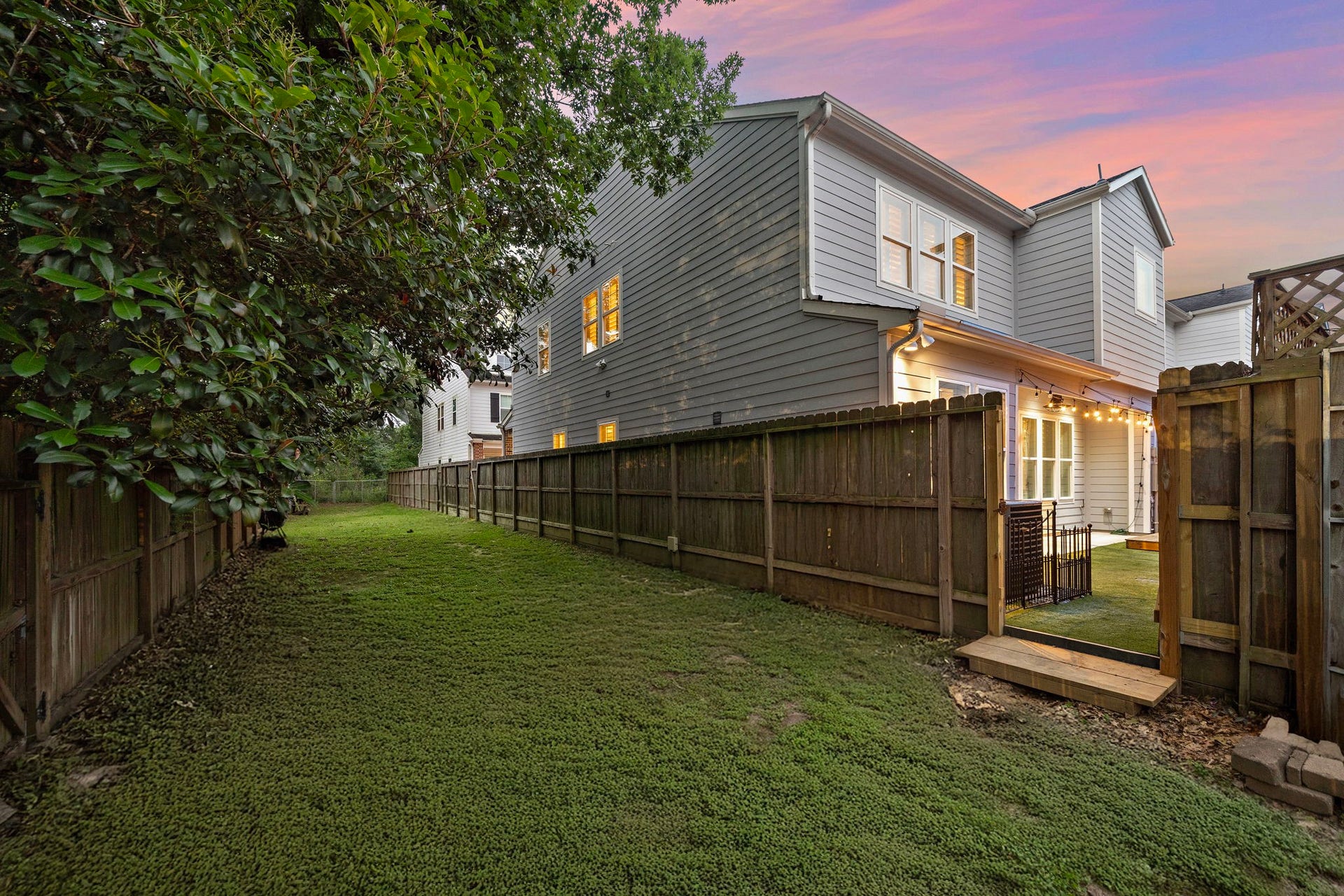 4926 Ella Boulevard, Houston, TX 77018 Large green space next door, private to the community and maintained by the HOA.