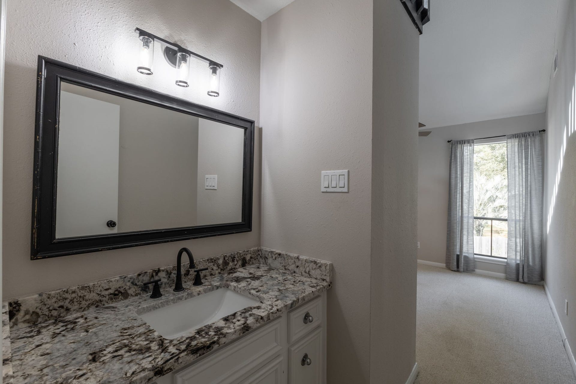 6506 Jadecrest Drive, Spring, TX 77389 private vanity area in secondary bedroom