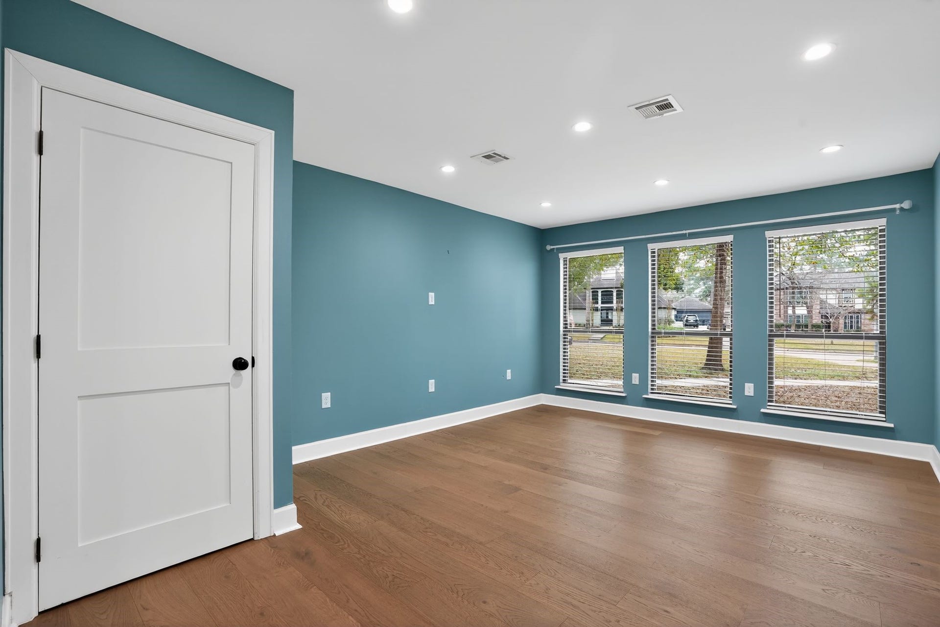 6506 Jadecrest Drive, Spring, TX 77389 Downstairs room, could be office or another bedroom