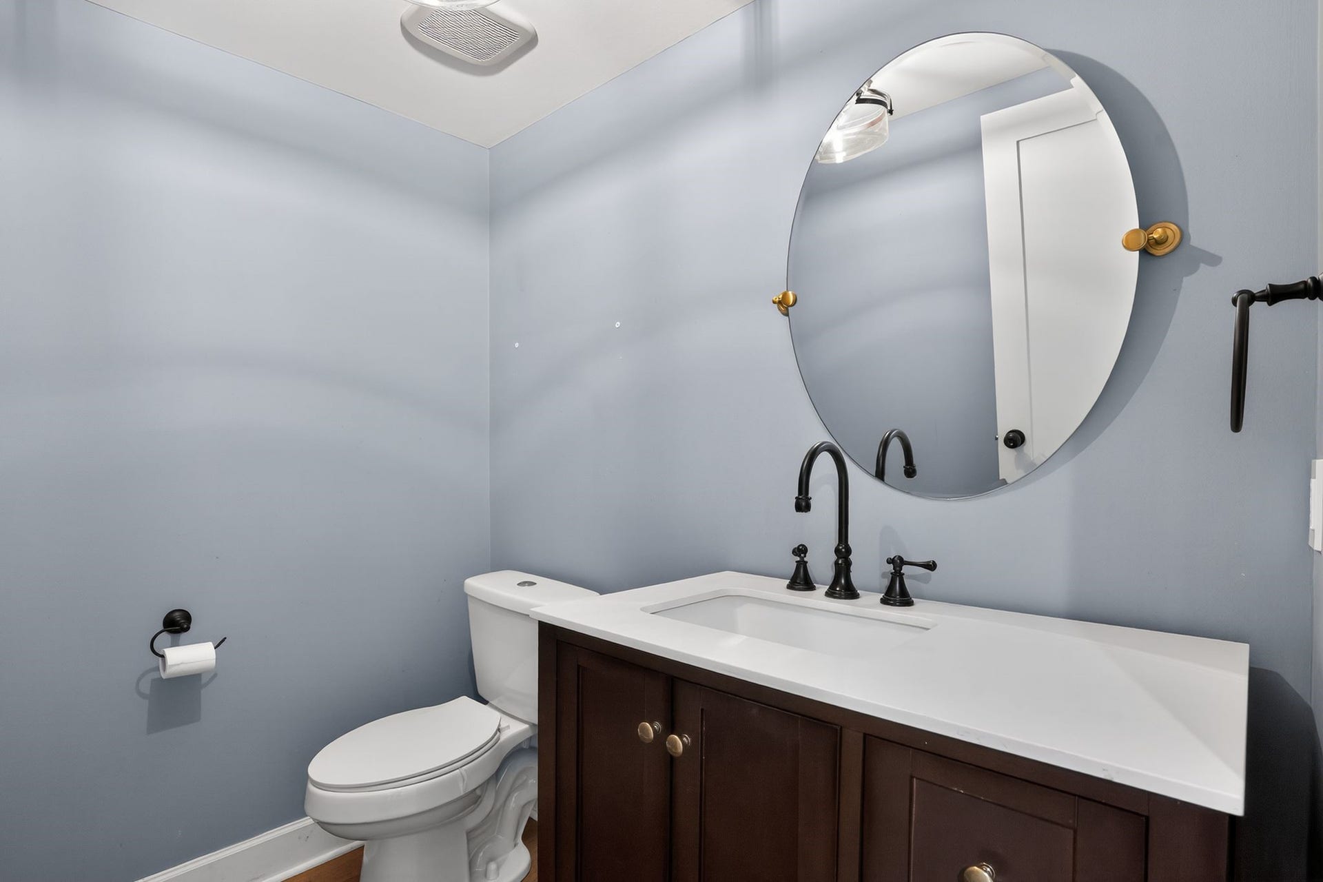 6506 Jadecrest Drive, Spring, TX 77389 downstairs half bathroom