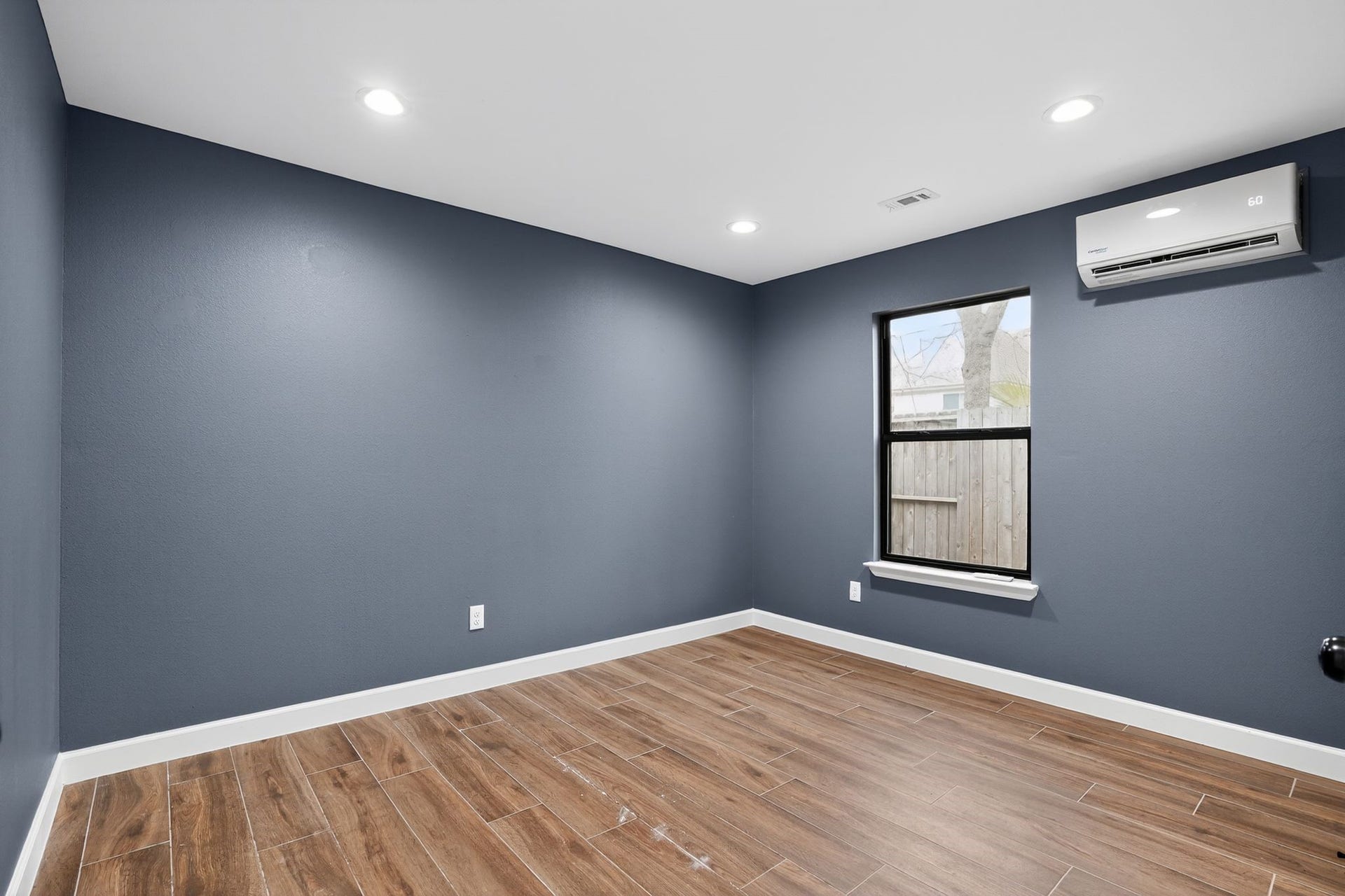 6506 Jadecrest Drive, Spring, TX 77389 Second bedroom also has full closet