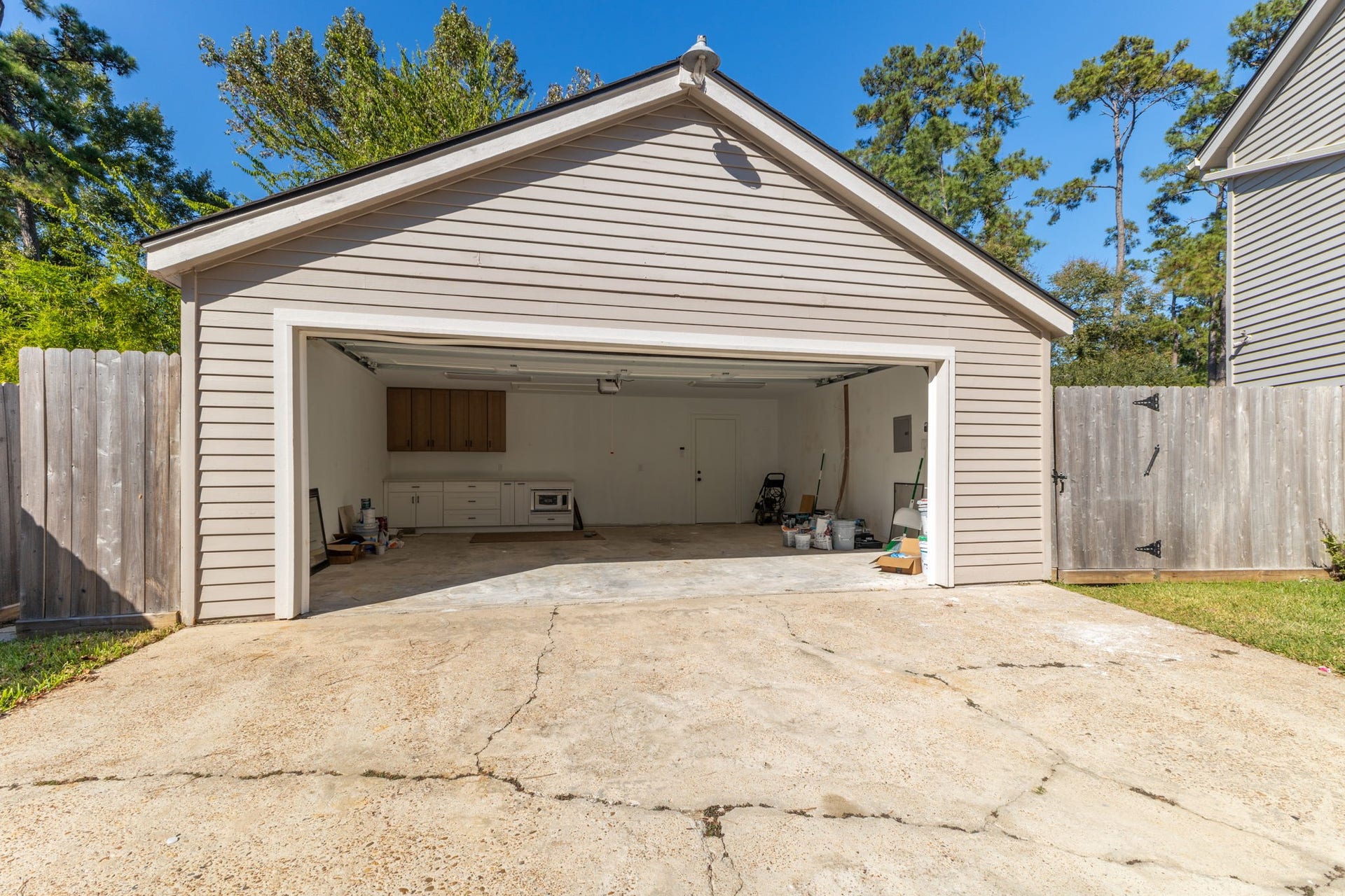 6506 Jadecrest Drive, Spring, TX 77389 plenty of space to still park 2 cars and extra storage