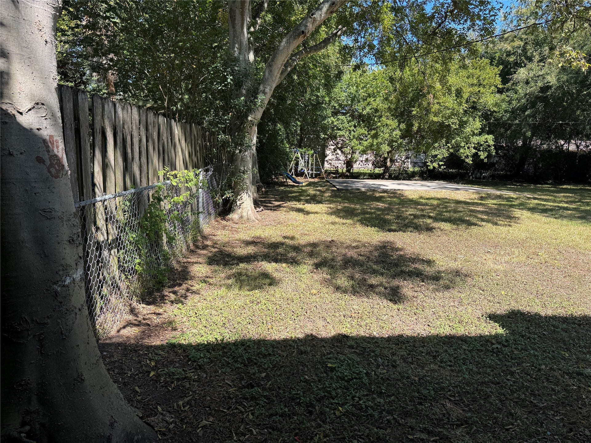 504 19th Ave North, Texas City, TX 77590 Fenced Yard