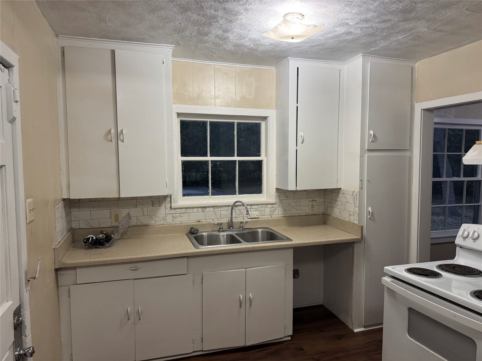 504 19th Ave North, Texas City, TX 77590 Kitchen