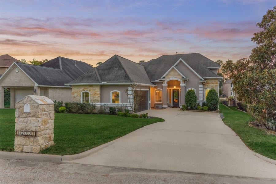 Property photo for 12323 Longmire Cove, Conroe, TX