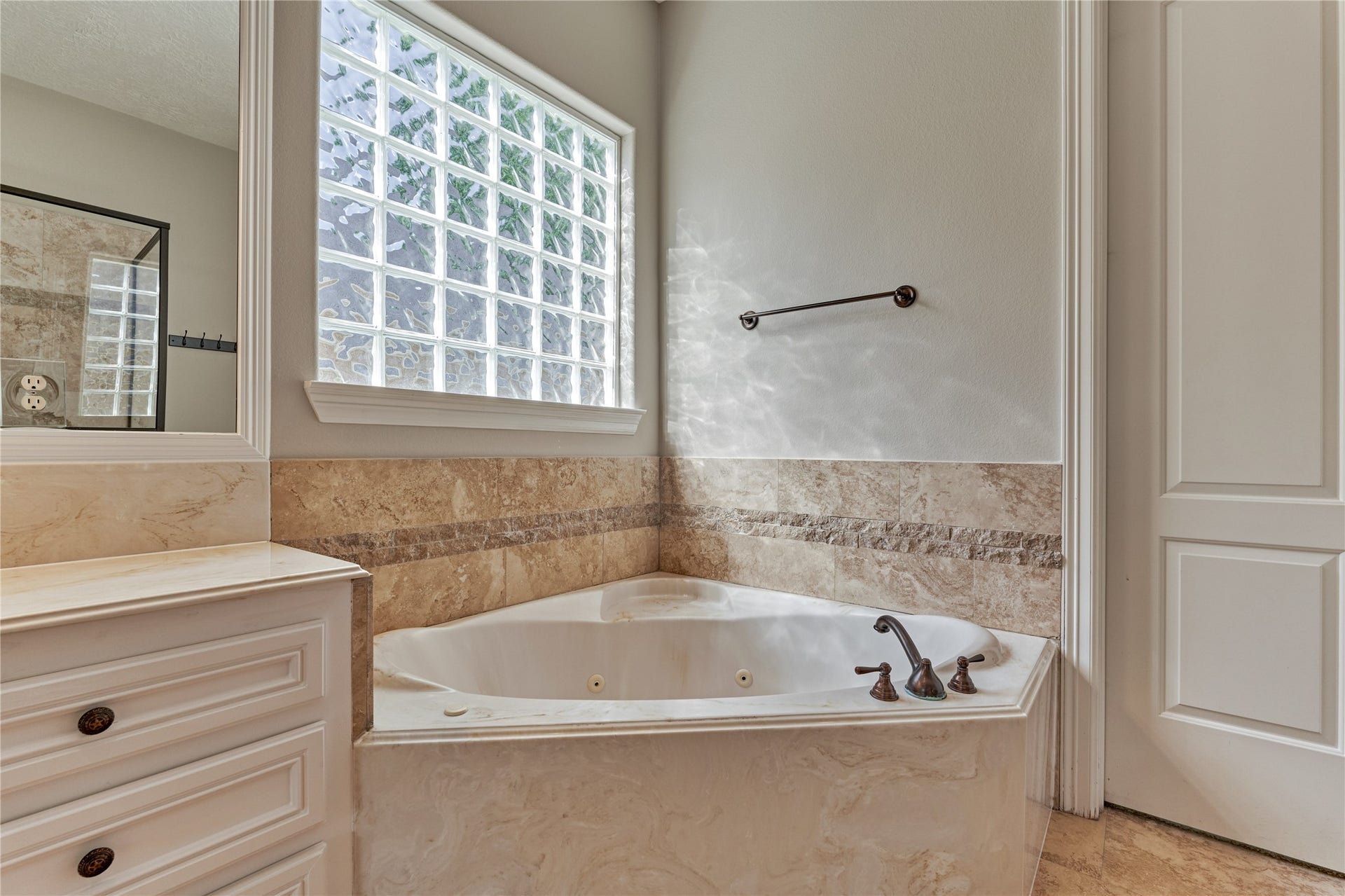 12323 Longmire Cove, Conroe, TX 77304 12323 Longmire Cove, Conroe, TX 77304