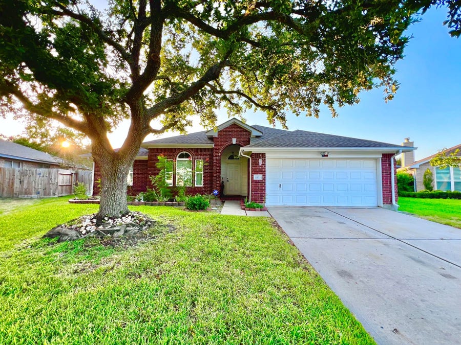 Property photo for 6415 Hunterstone Court, Houston, TX