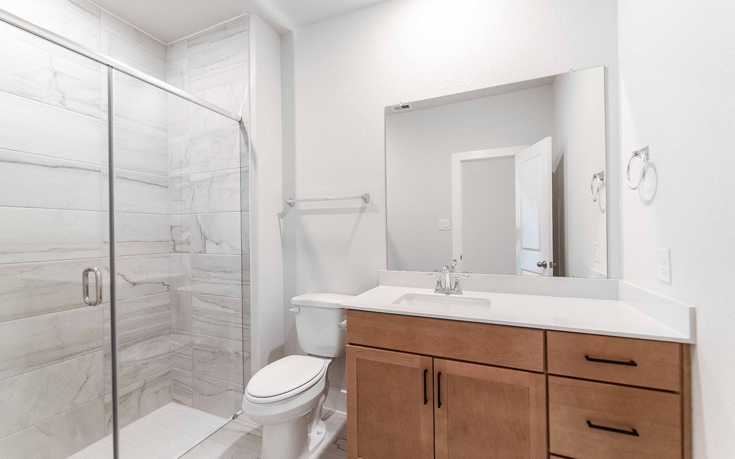 8915 Rose Jade Drive, Iowa Colony, TX 77583 8915 Rose Jade Drive, Iowa Colony, TX 77583