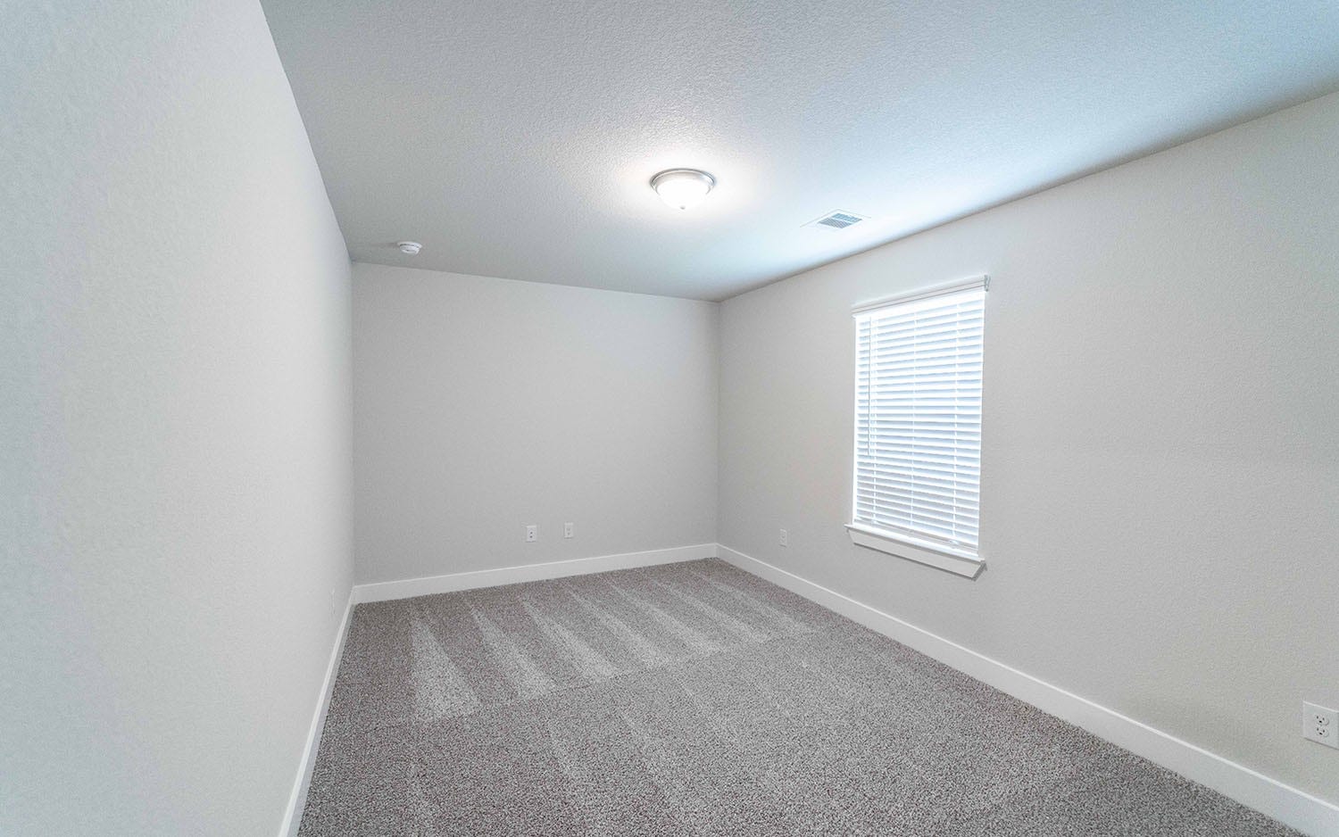 8915 Rose Jade Drive, Iowa Colony, TX 77583 8915 Rose Jade Drive, Iowa Colony, TX 77583