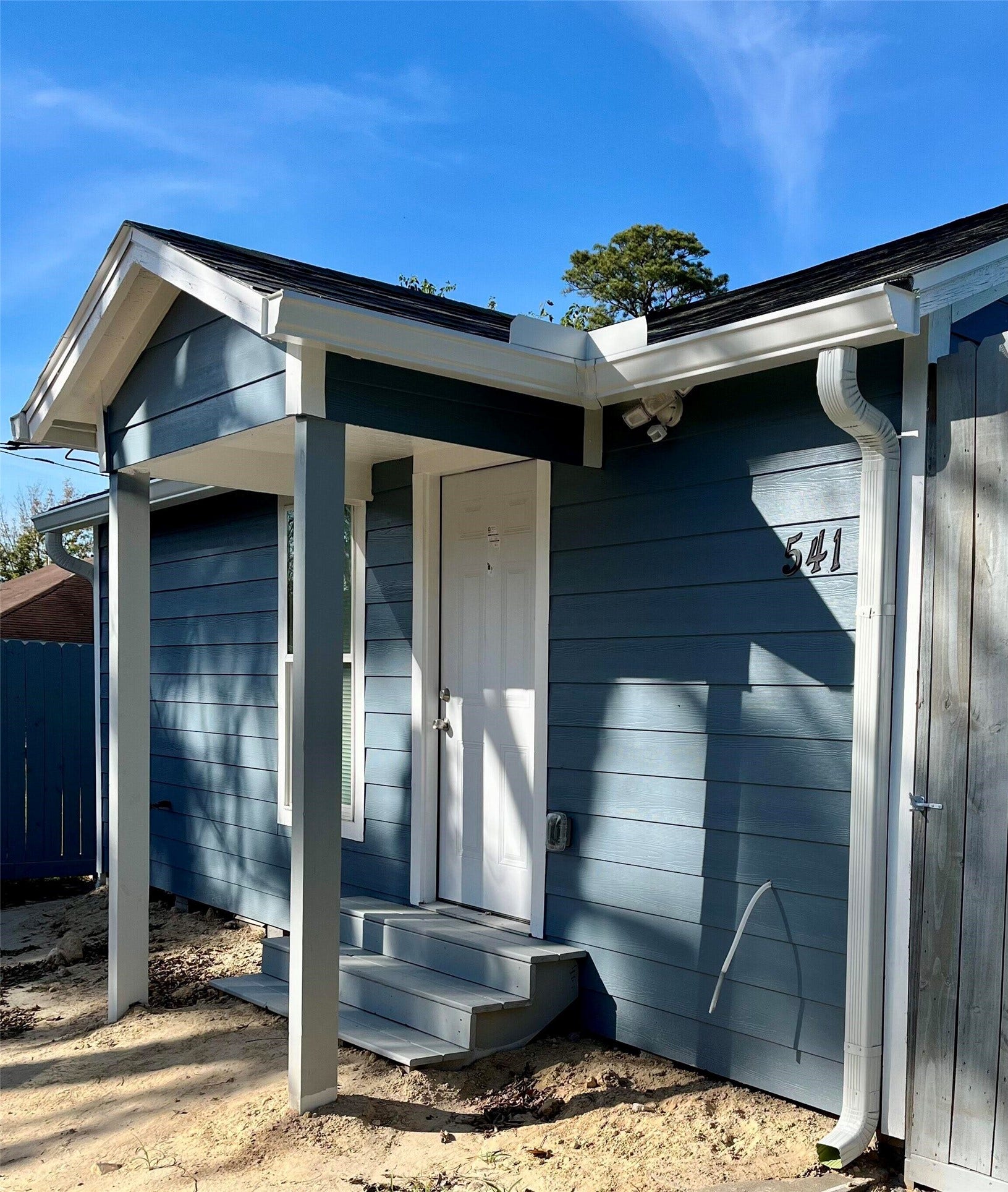 7201 Helmers Street, Houston, TX 77022 7201 Helmers Street, Houston, TX 77022