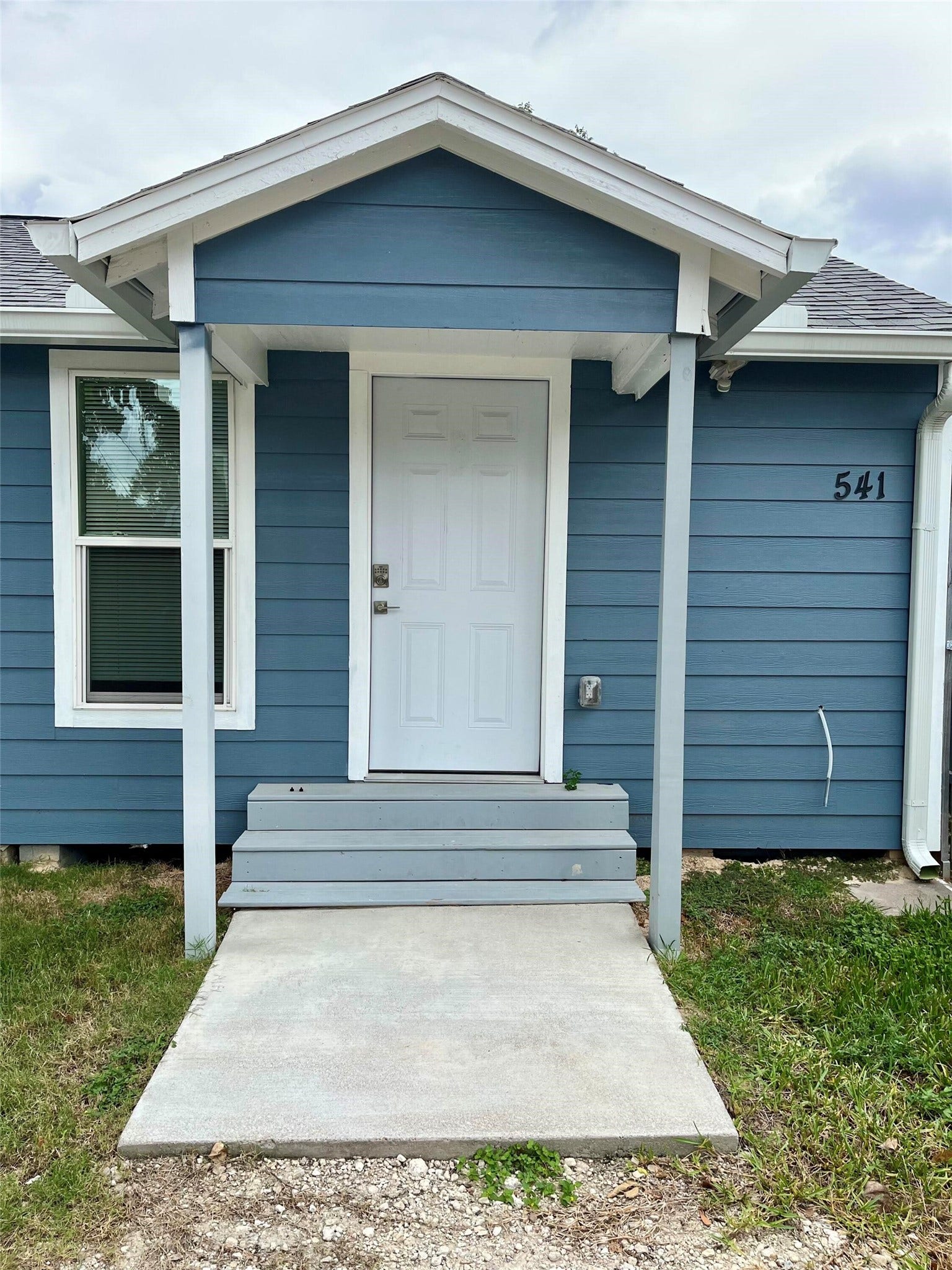 7201 Helmers Street, Houston, TX 77022 7201 Helmers Street, Houston, TX 77022