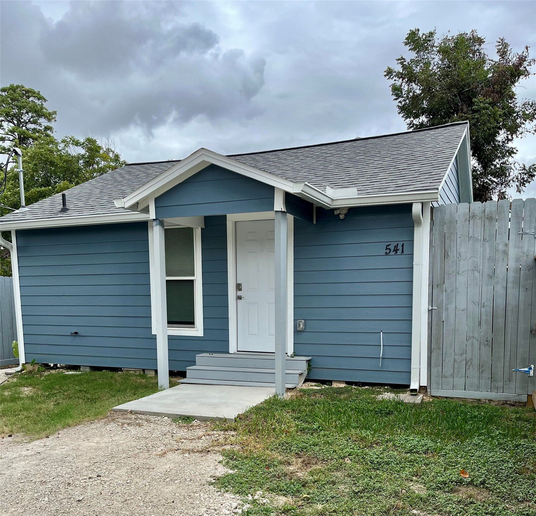 7201 Helmers Street, Houston, TX 77022 7201 Helmers Street, Houston, TX 77022