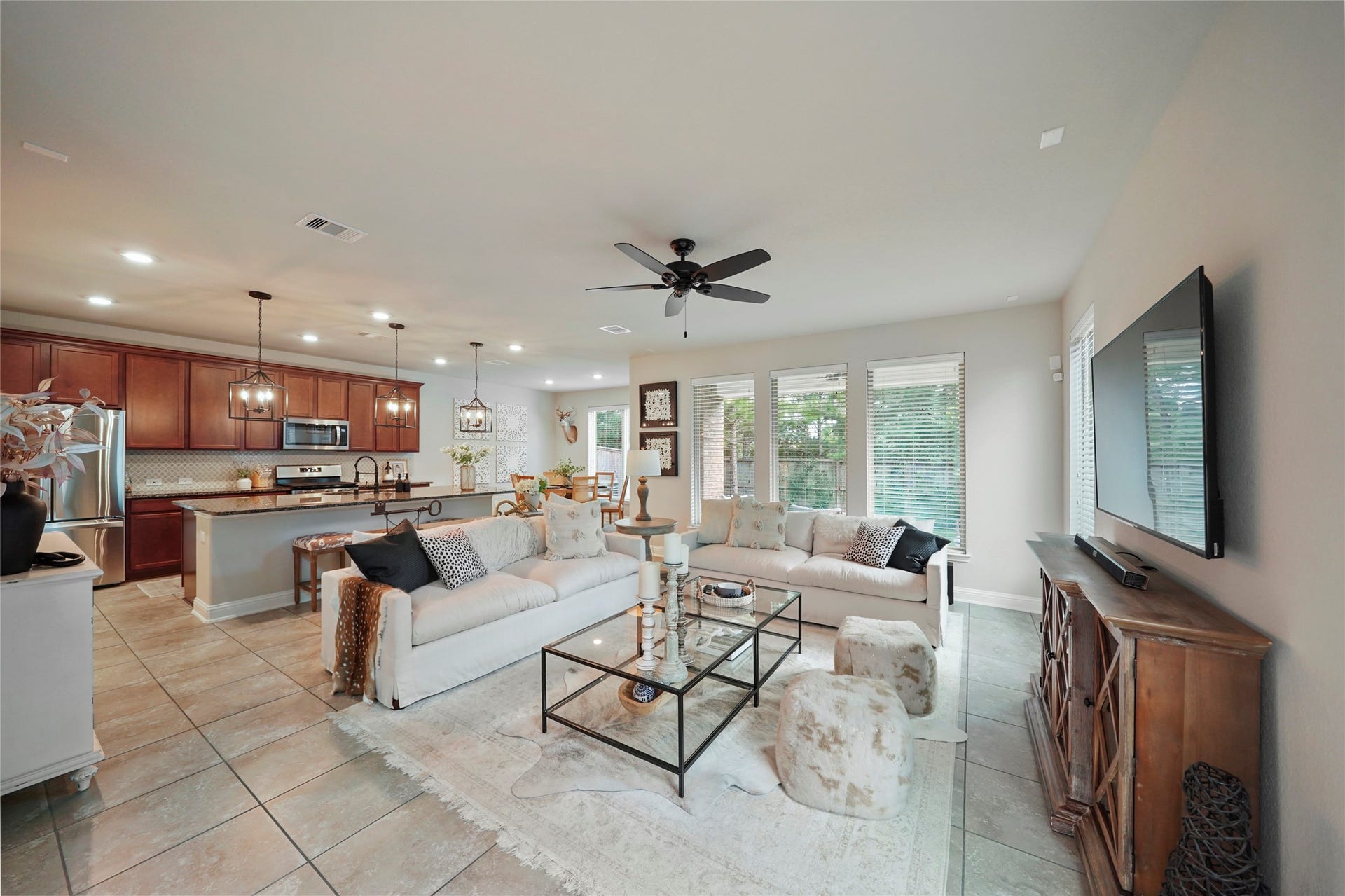 34 Heirloom Garden Place, The Woodlands, TX 77354 34 Heirloom Garden Place, The Woodlands, TX 77354