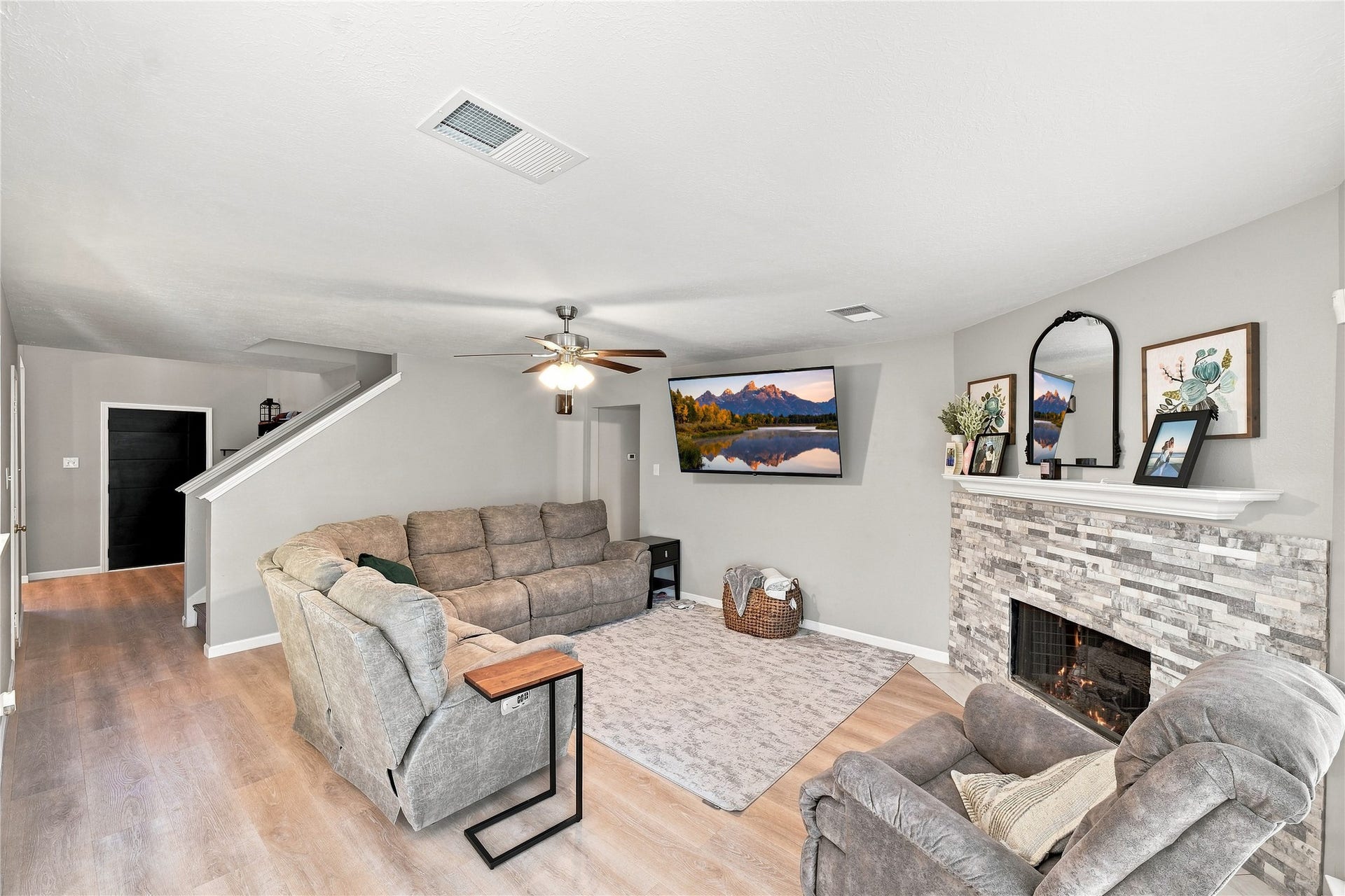 217 Fox Springs Court, Dickinson, TX 77539 217 Fox Springs Court, Dickinson, TX 77539