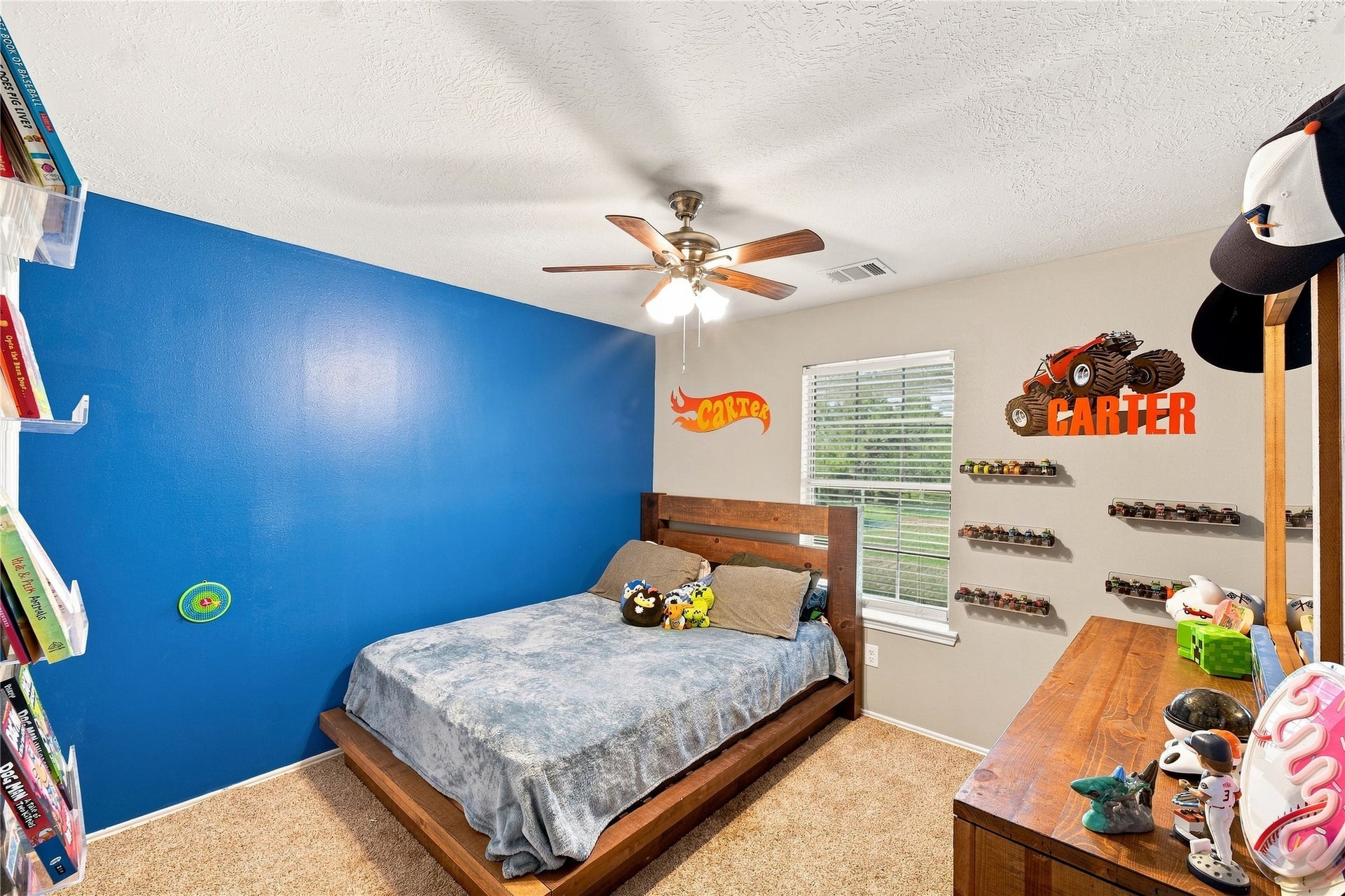 217 Fox Springs Court, Dickinson, TX 77539 bedroom upstairs