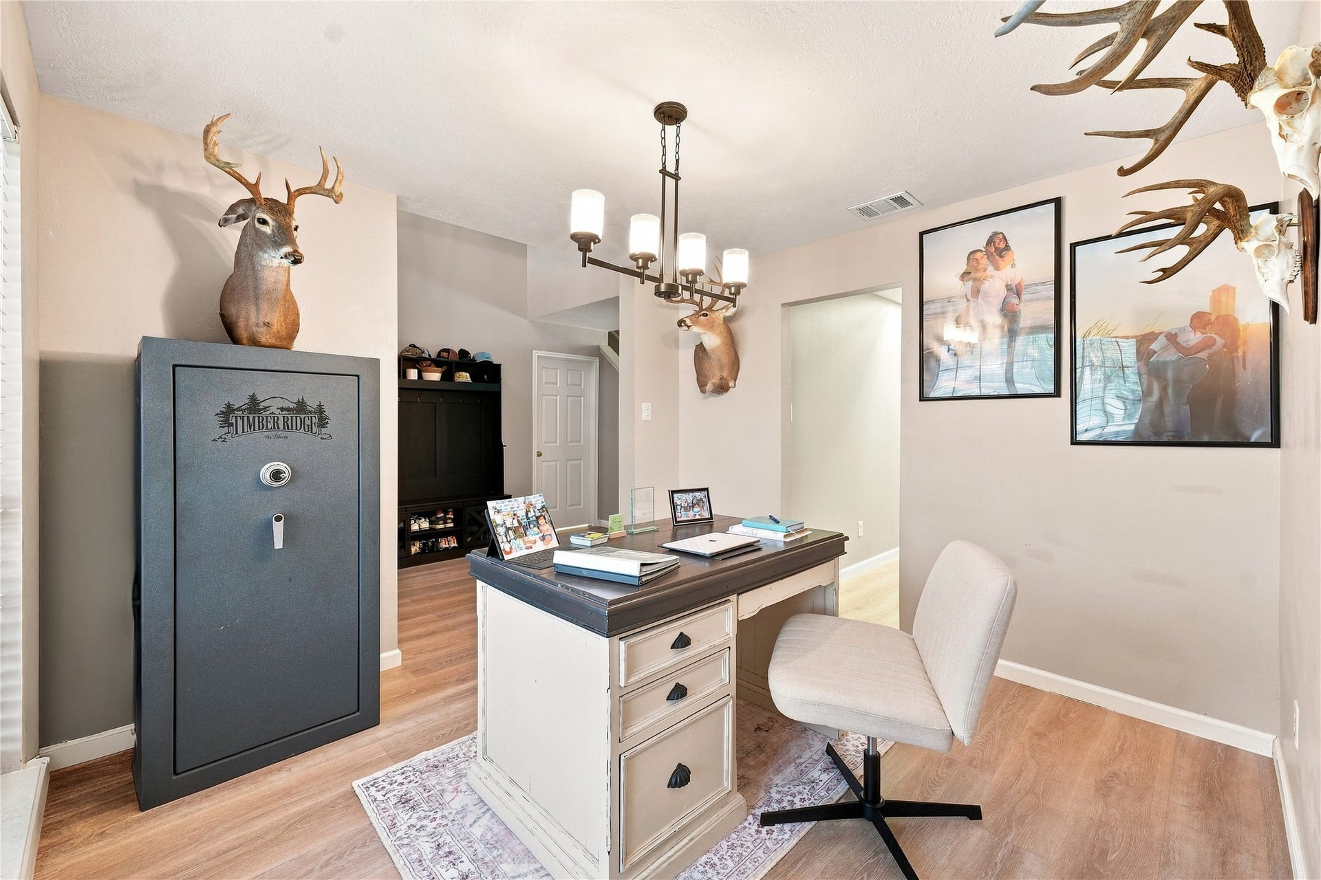 217 Fox Springs Court, Dickinson, TX 77539 study downstairs