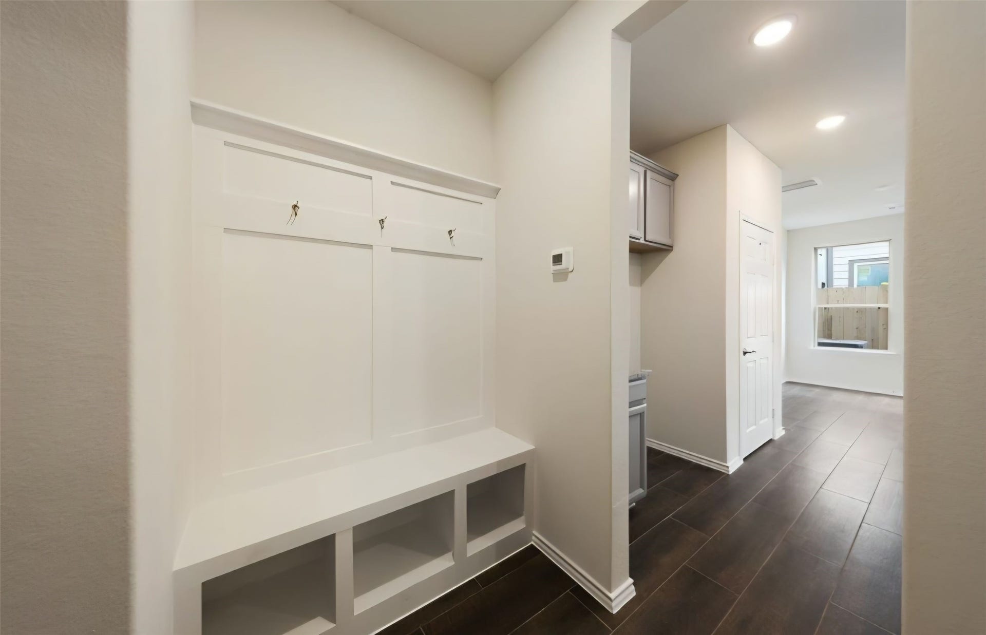 3104 Dakota Falls Drive, Houston, TX 77063 MUD room area
