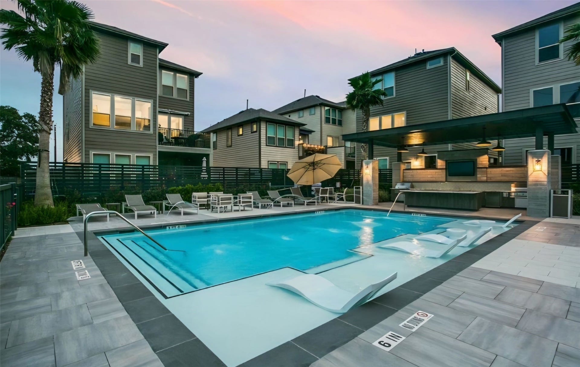 3104 Dakota Falls Drive, Houston, TX 77063 Community pool, very nice amenity to have