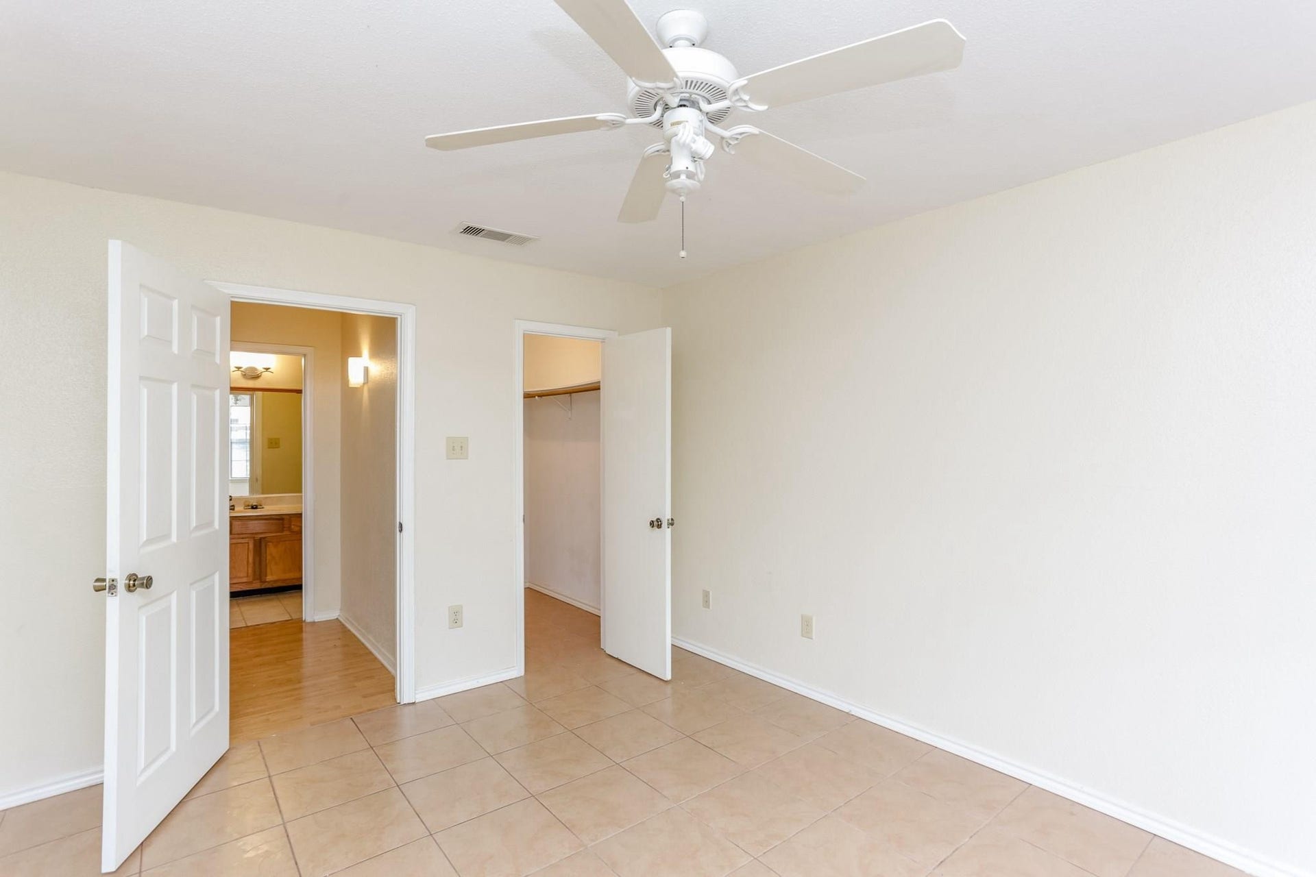 9797 Leawood Boulevard, #1419, Houston, TX 77099 9797 Leawood Boulevard, #1419, Houston, TX 77099
