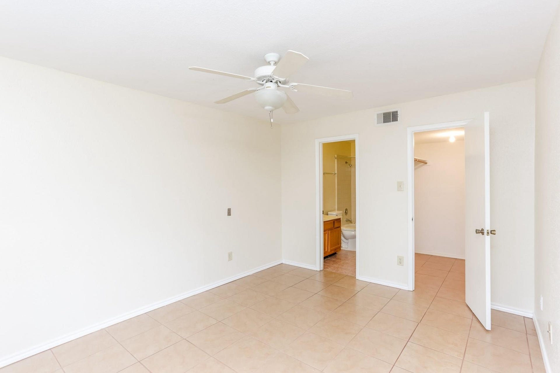 9797 Leawood Boulevard, #1419, Houston, TX 77099 9797 Leawood Boulevard, #1419, Houston, TX 77099