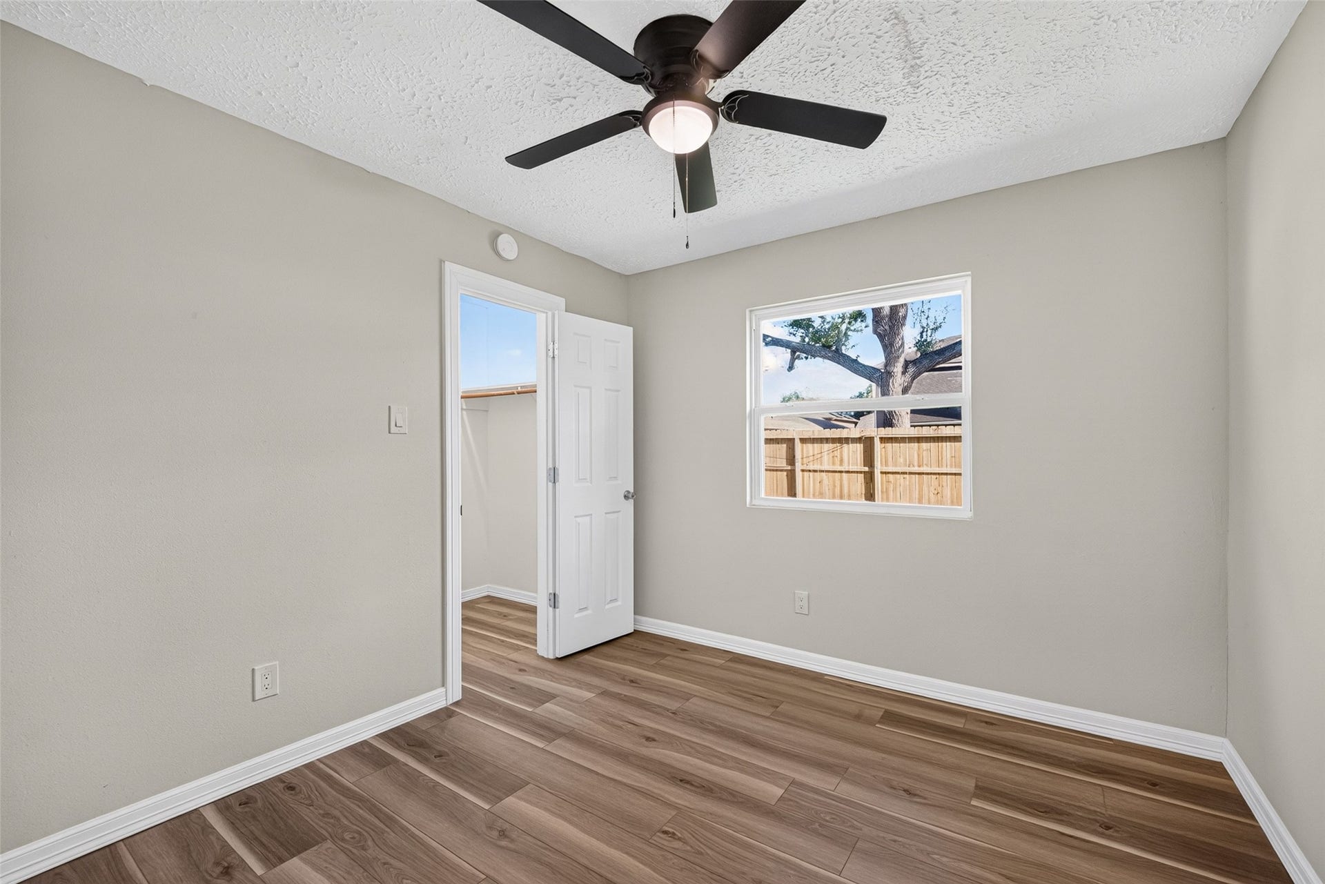 2031 Hickory Glen Drive, Missouri City, TX 77489