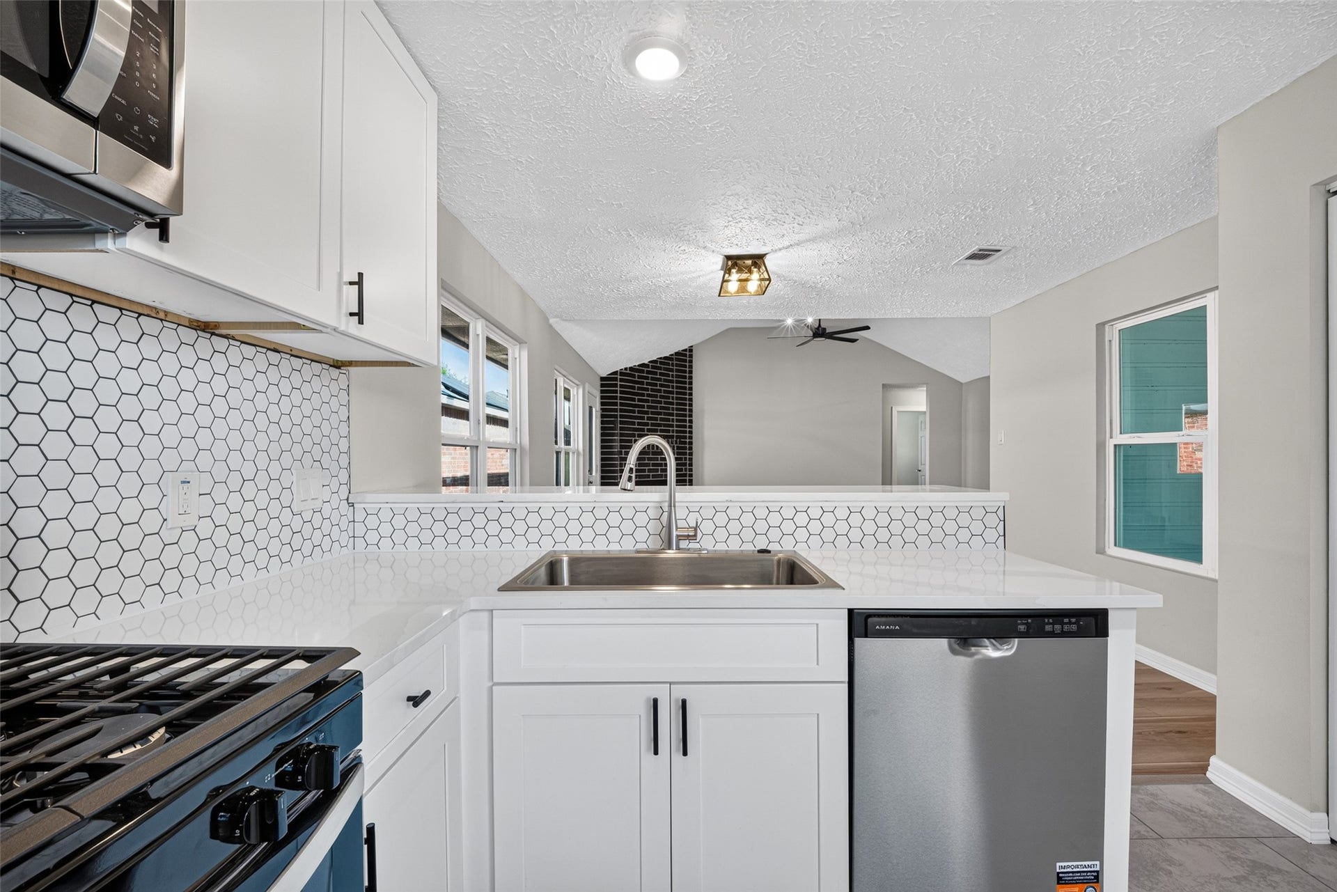 2031 Hickory Glen Drive, Missouri City, TX 77489
