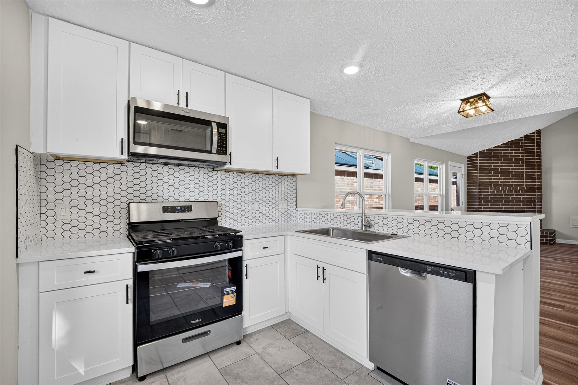 2031 Hickory Glen Drive, Missouri City, TX 77489