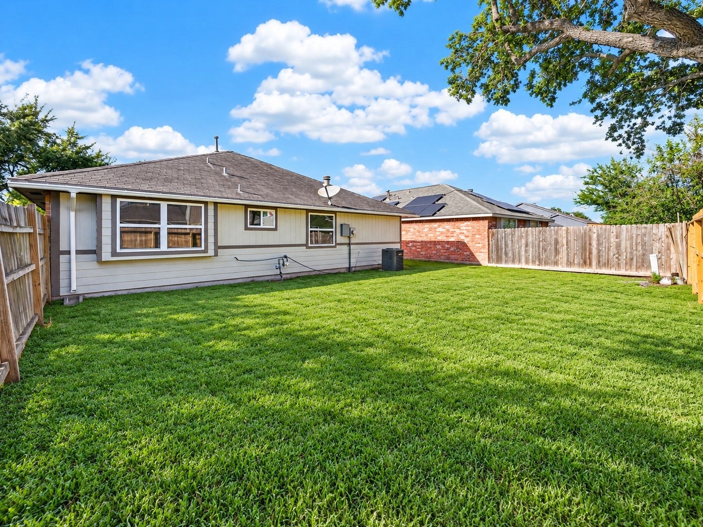 2031 Hickory Glen Drive, Missouri City, TX 77489