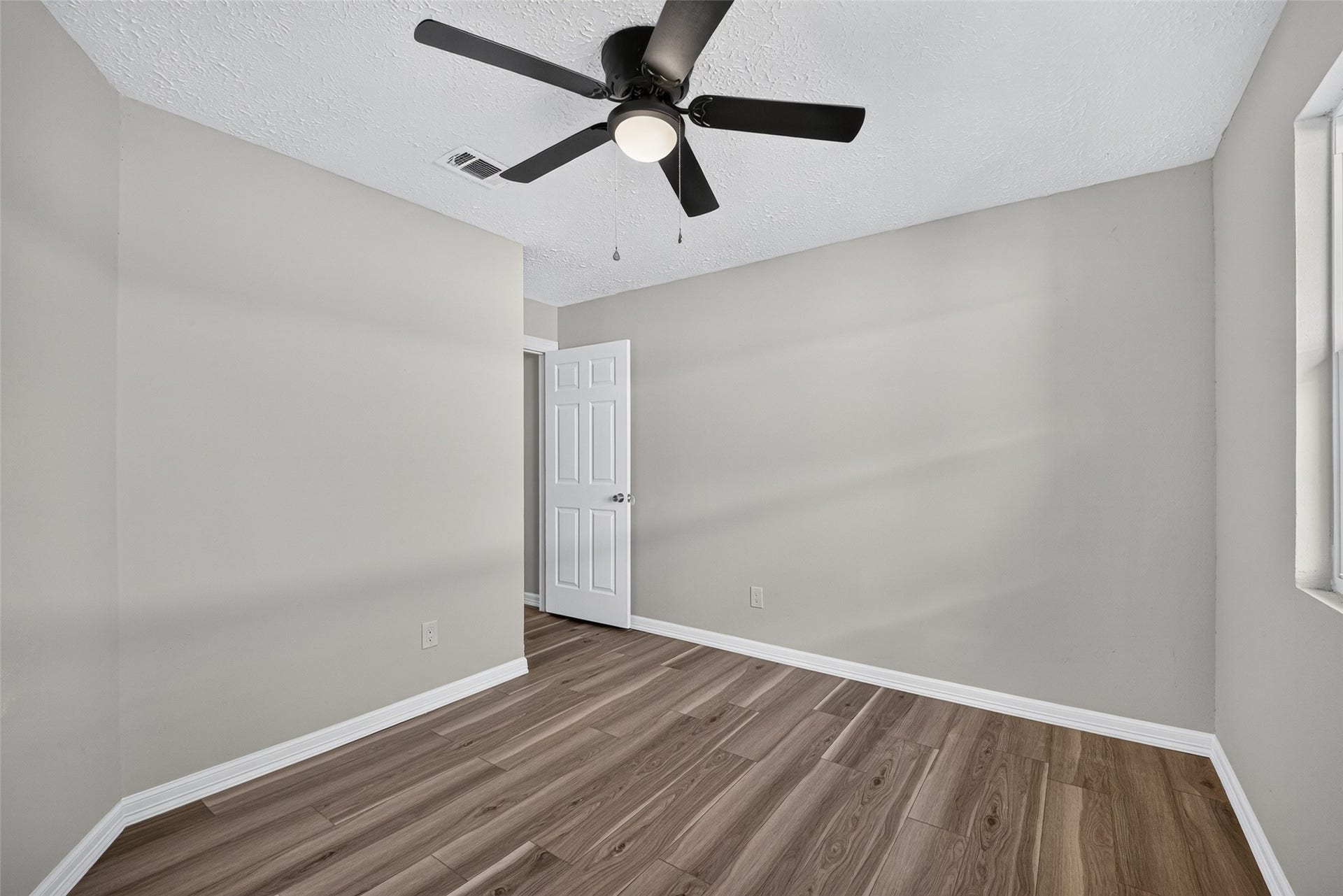 2031 Hickory Glen Drive, Missouri City, TX 77489