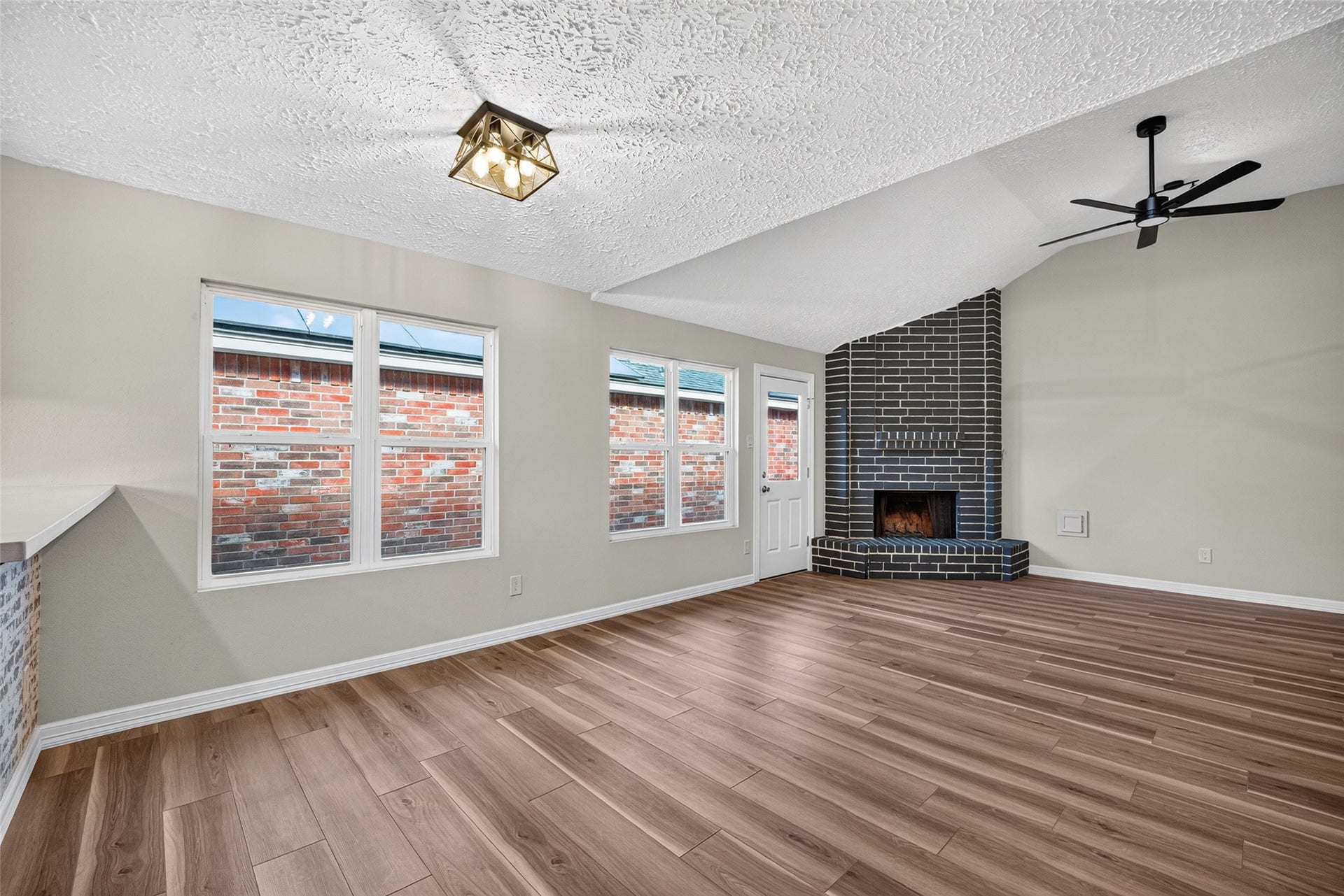 2031 Hickory Glen Drive, Missouri City, TX 77489