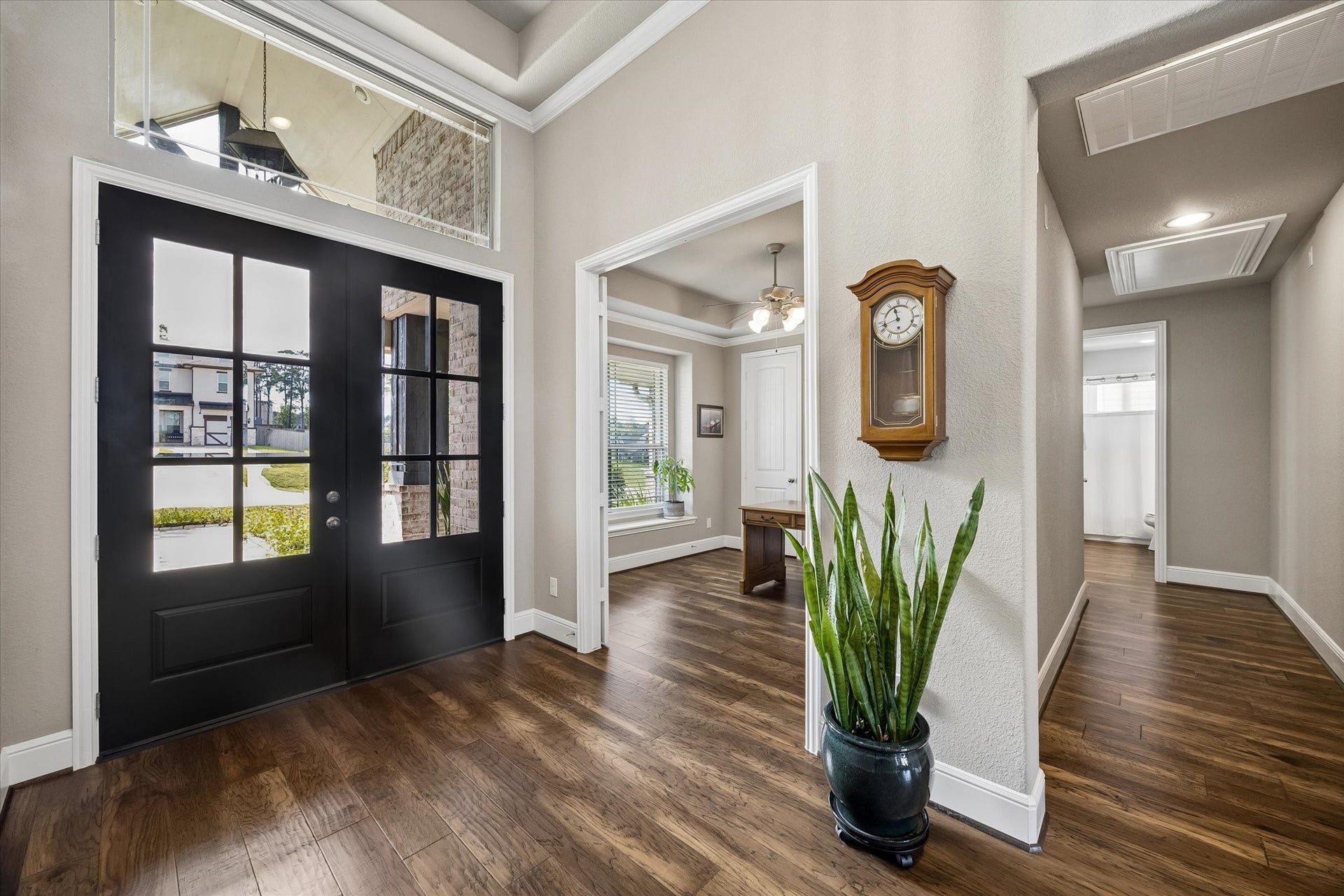 40873 Wesson Lane, Magnolia, TX 77354 Wide and Spacious Foyer