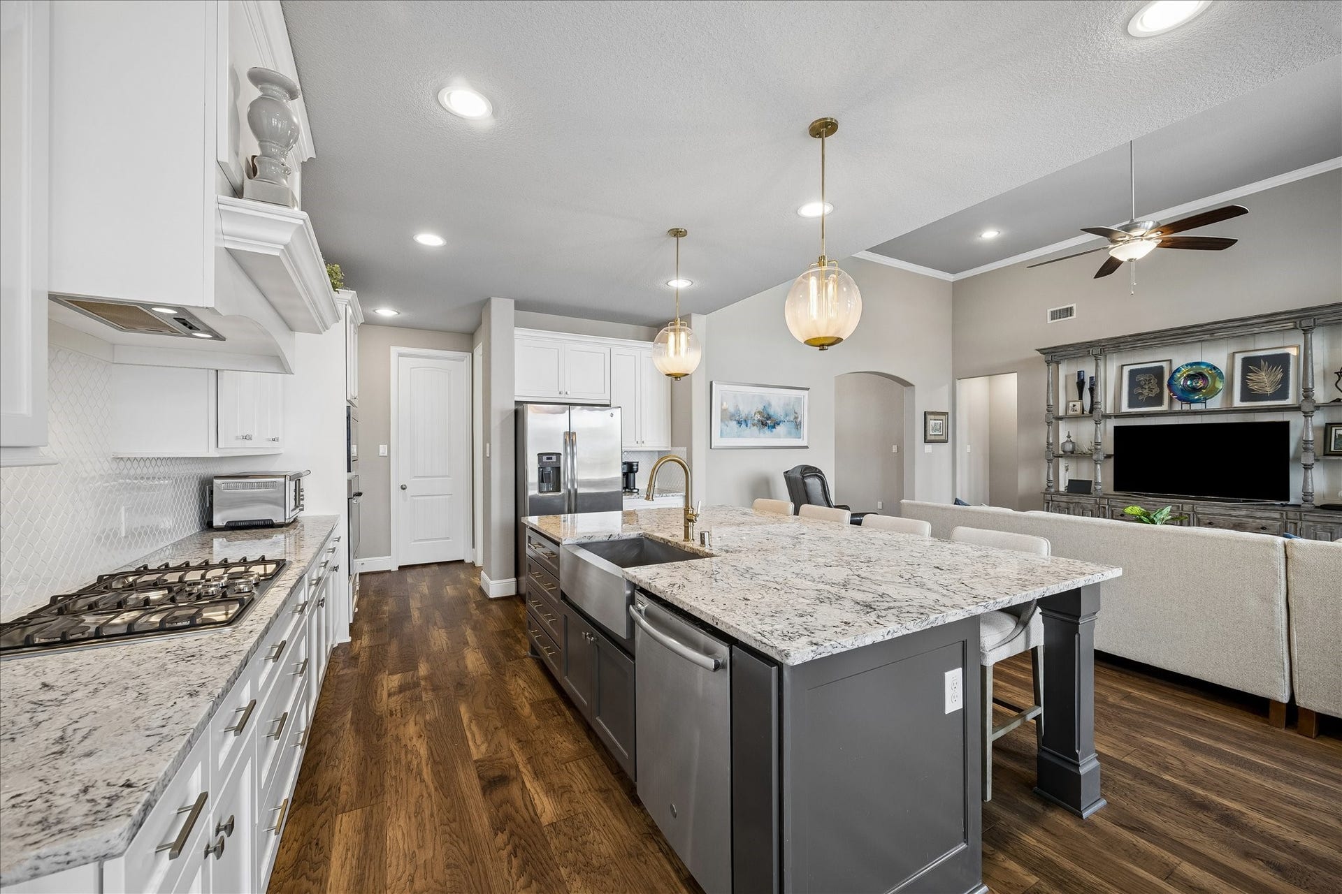 40873 Wesson Lane, Magnolia, TX 77354 Chef's dream