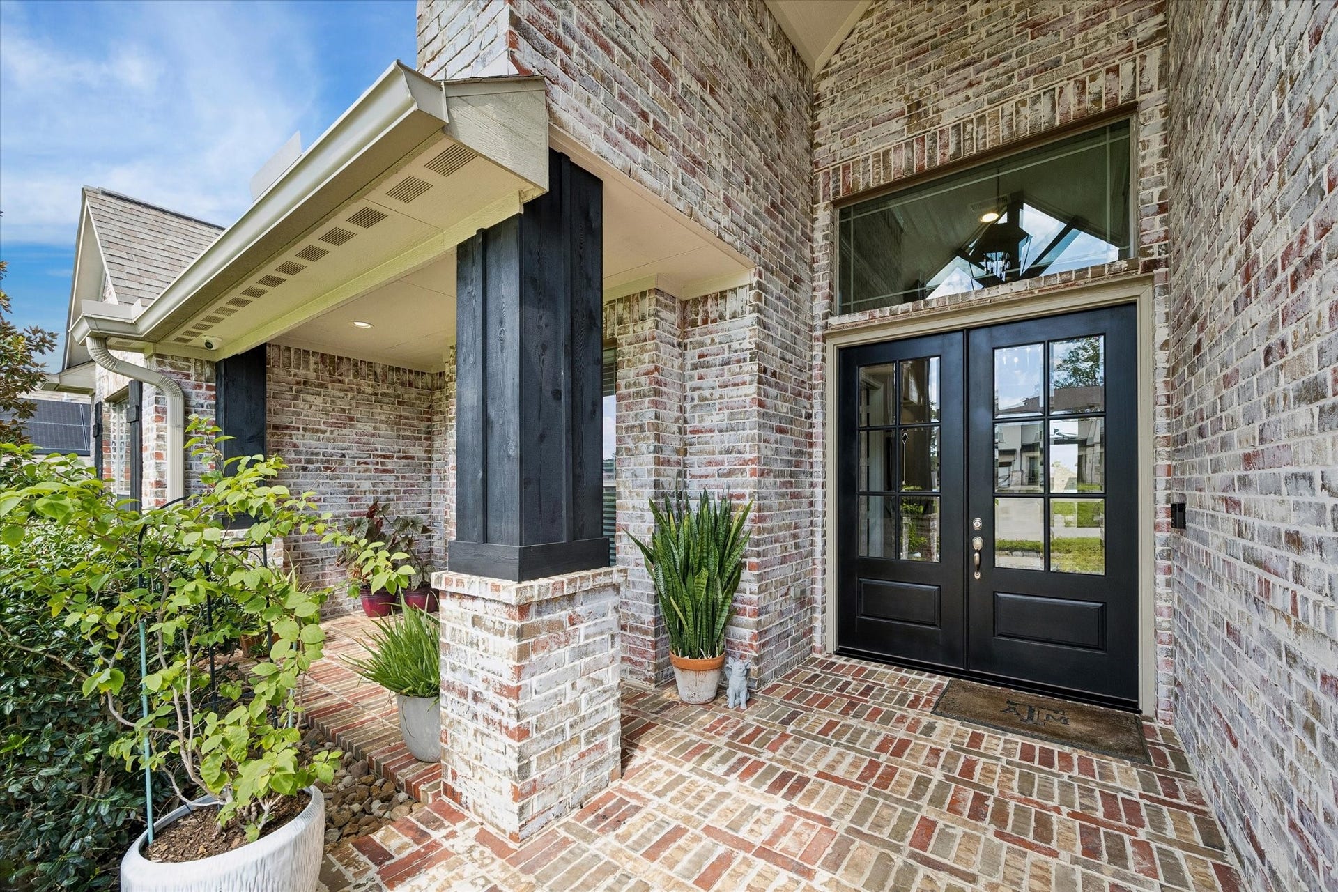 40873 Wesson Lane, Magnolia, TX 77354 Massive covered front porch