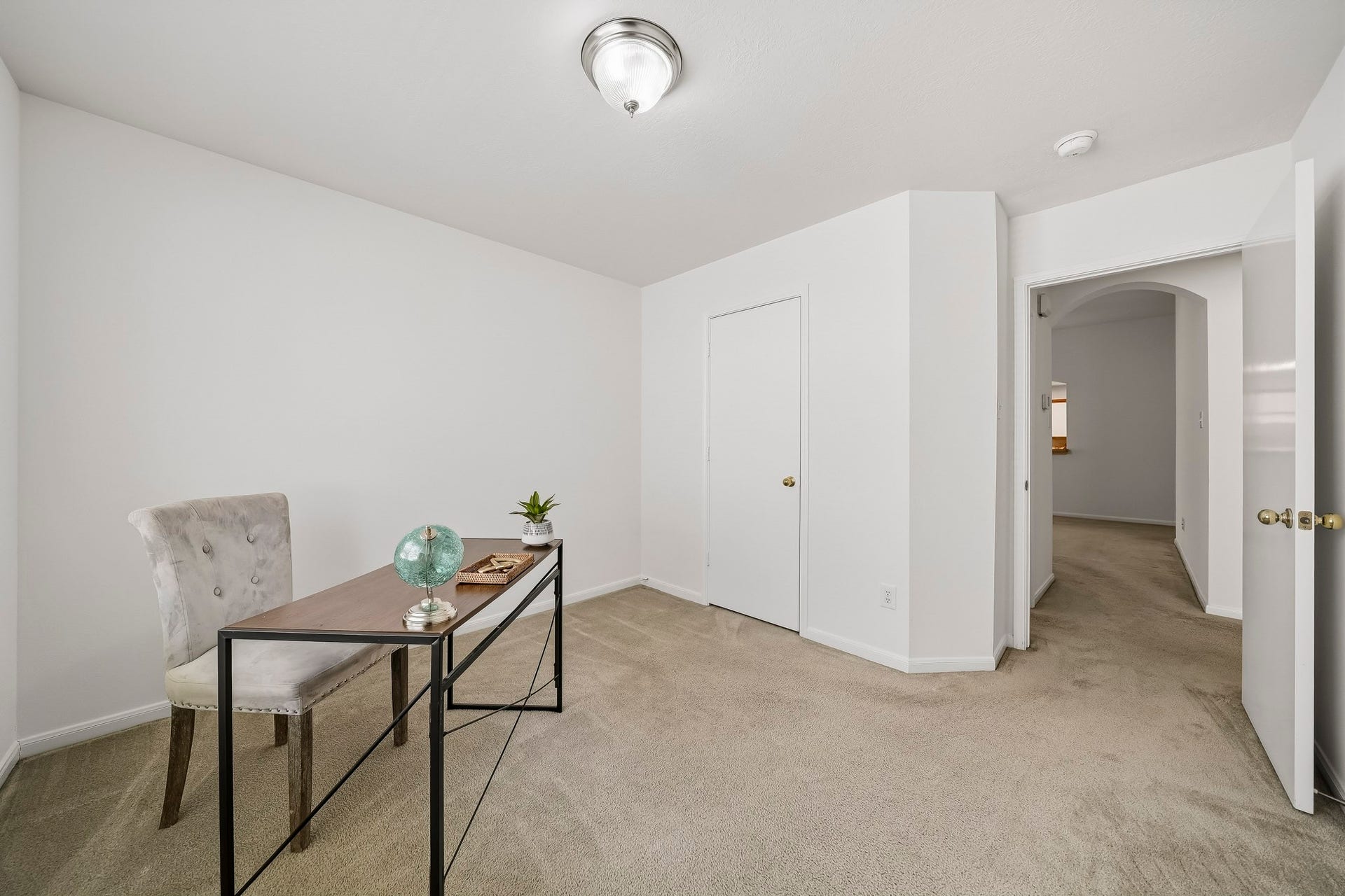 16831 Dunbar Grove Ct, Sugar Land, TX 77498 Bedroom #2 is comfortably sized and features neutral finishes, soft carpeting and its own closet.