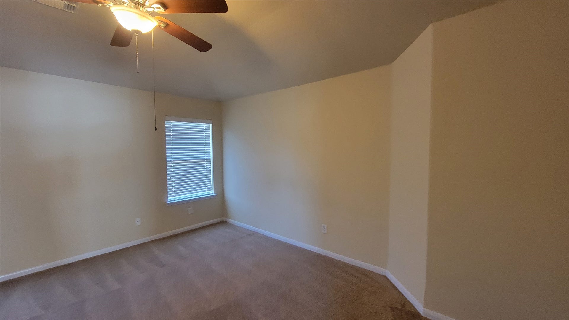 2502 Quiet Sage Lane, Katy, TX 77494 Enjoy cozy comfort with plush carpeting in every room.