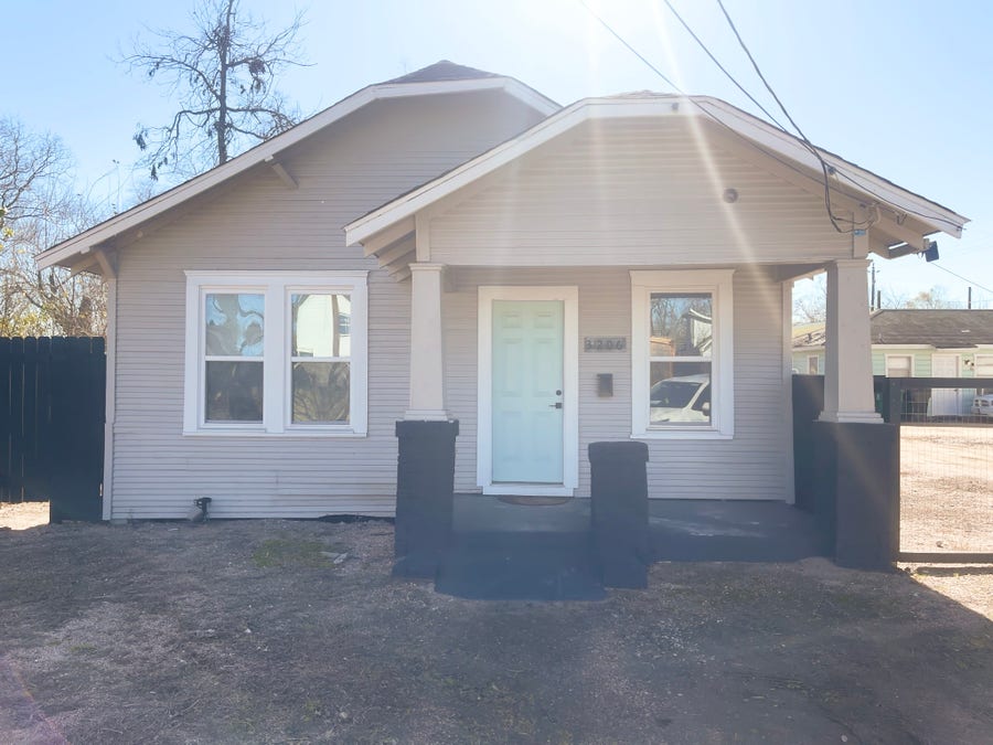 Property photo for 3206 Kentucky Street, Houston, TX