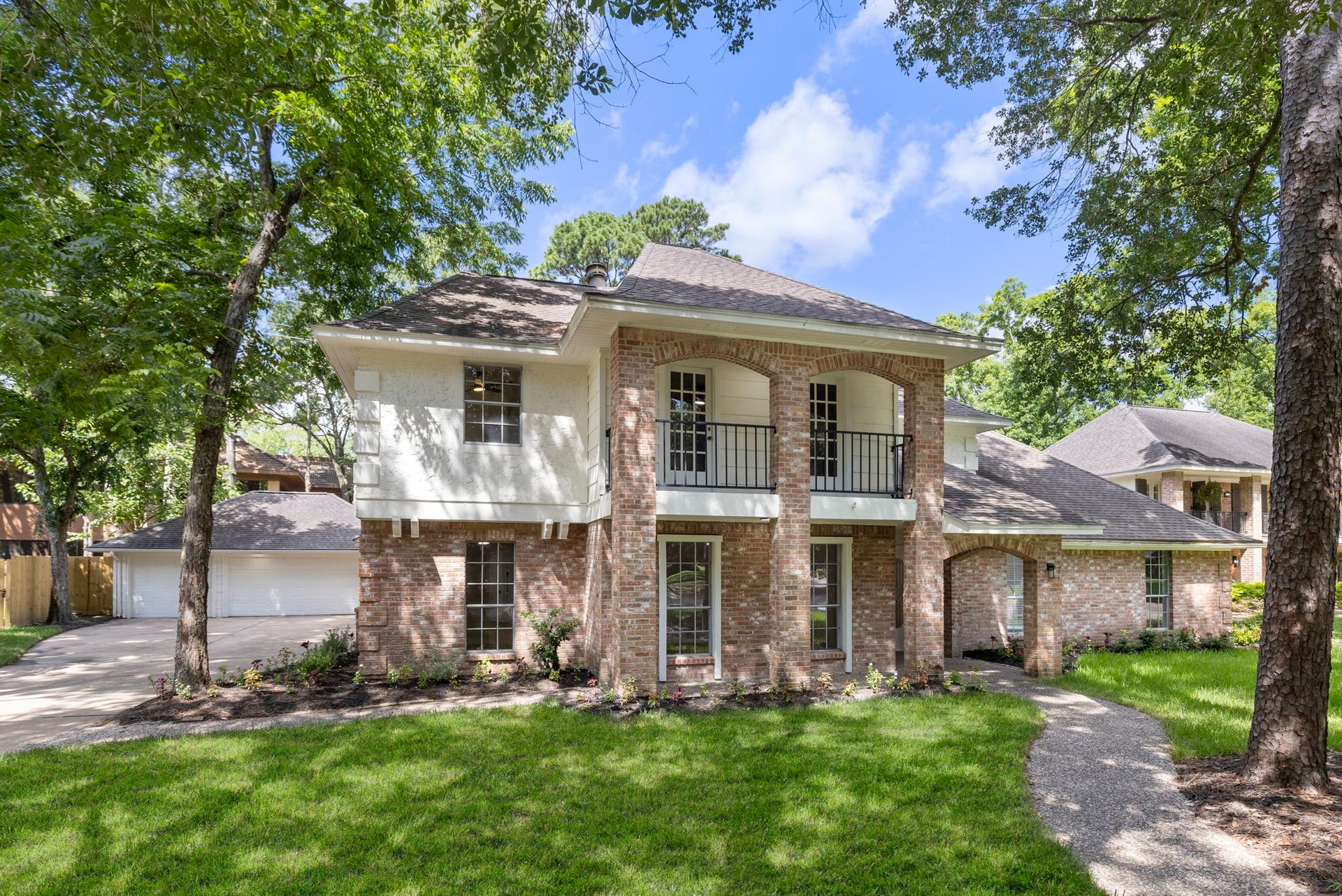 5614 Braxtonshire Court, Houston, TX 77069 Welcome to 5614 Braxtonshire