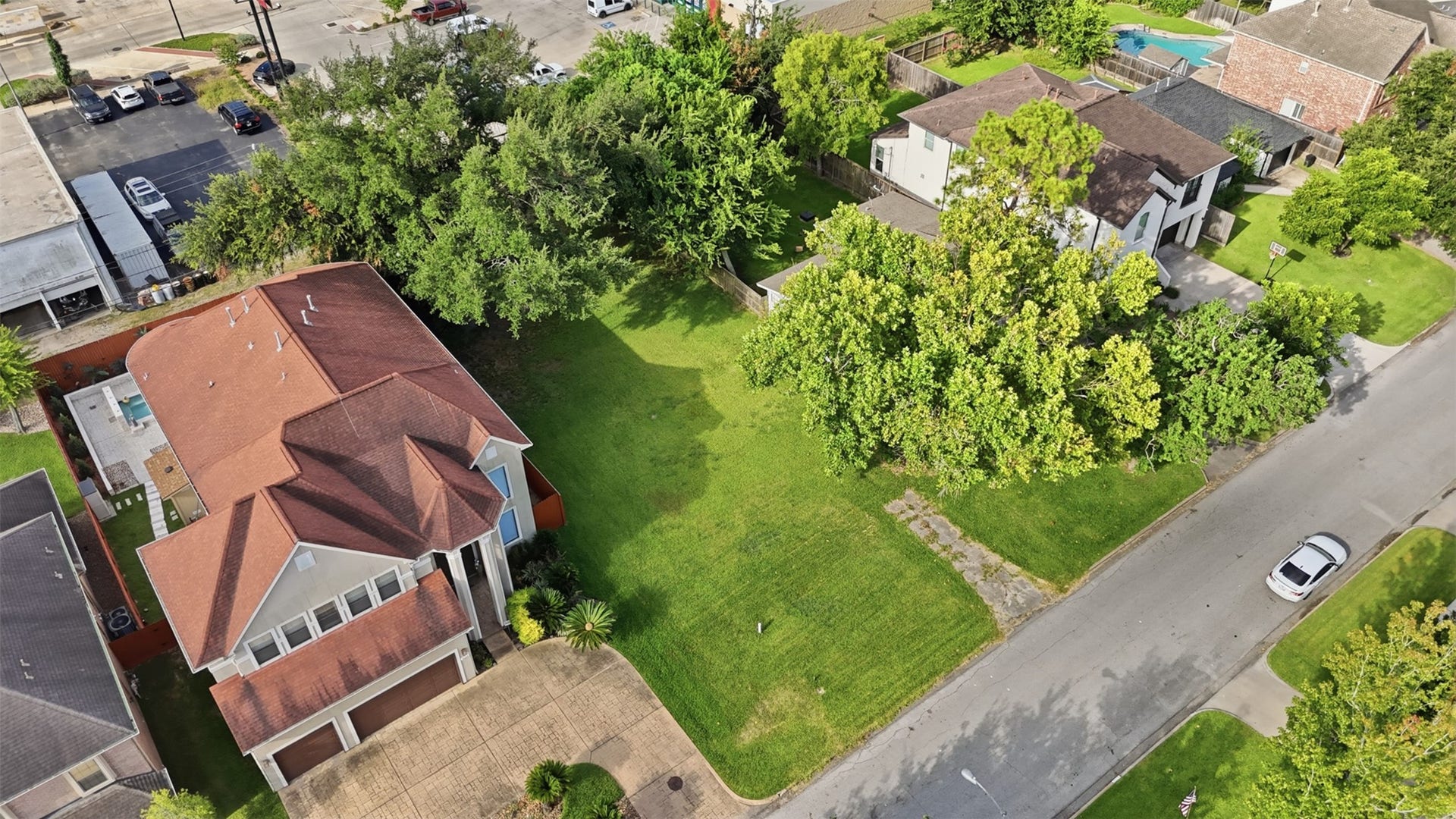 5115 Locust Street, Bellaire, TX 77401 62.5' x 140'
